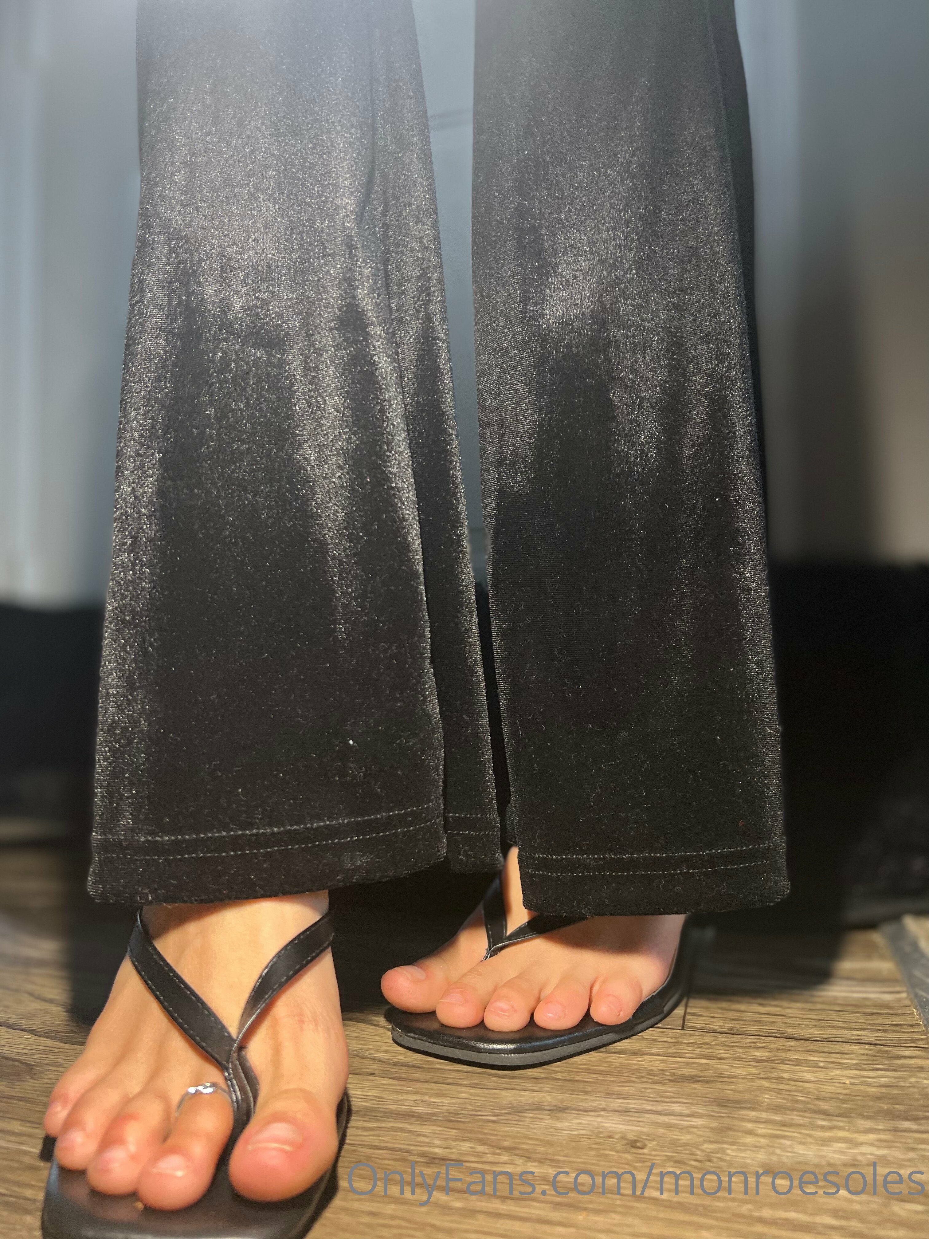 theemsmonroe feet