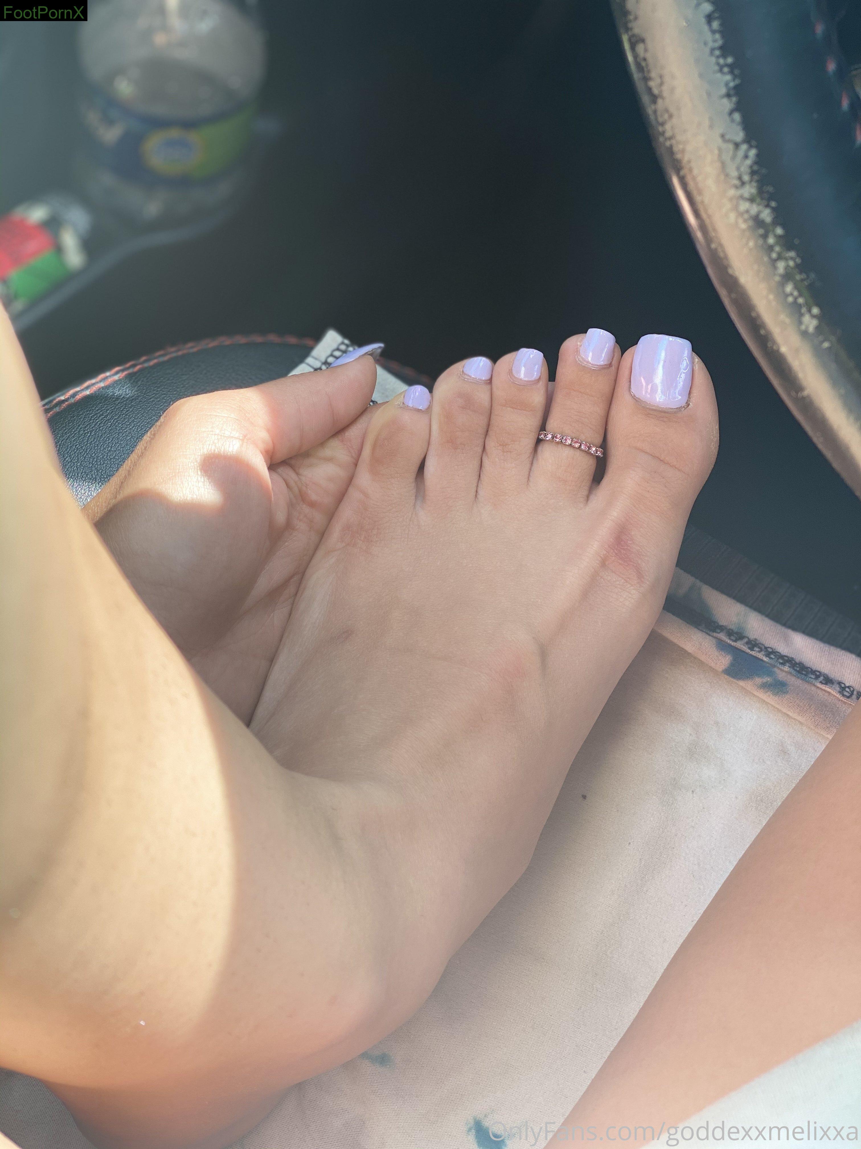 goddexxmelixxa feet