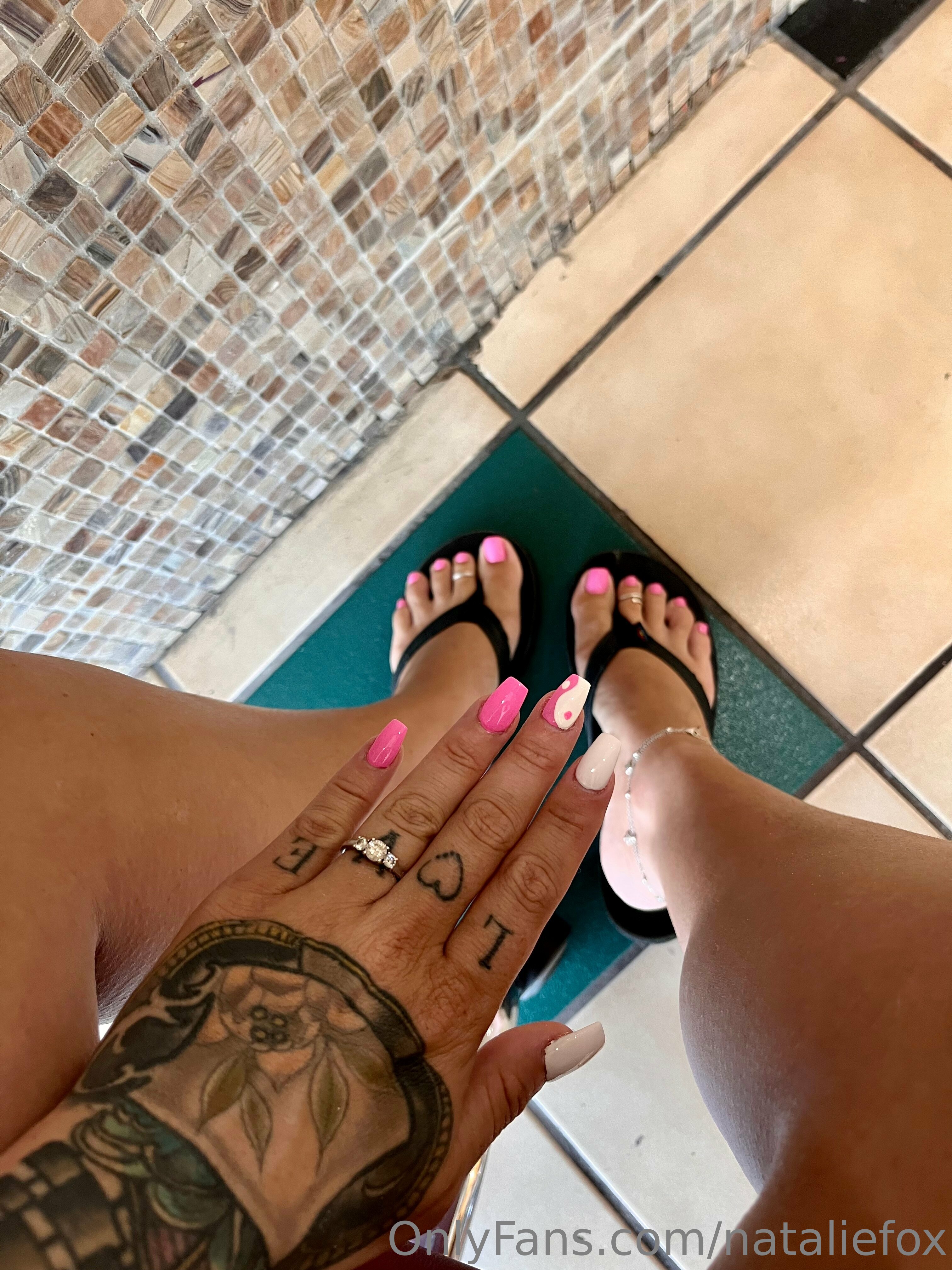 nataliefox feet