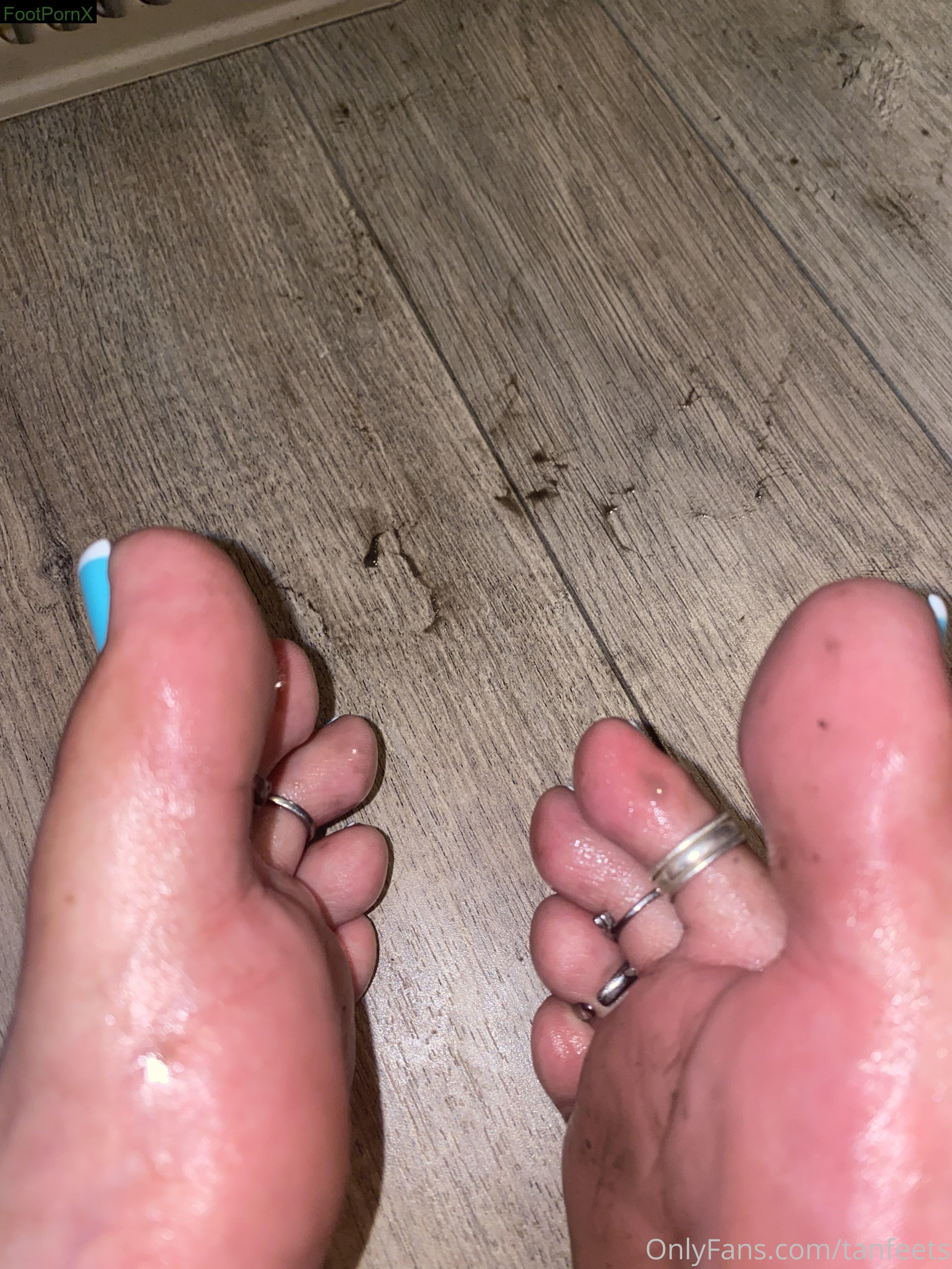 tanfeets feet