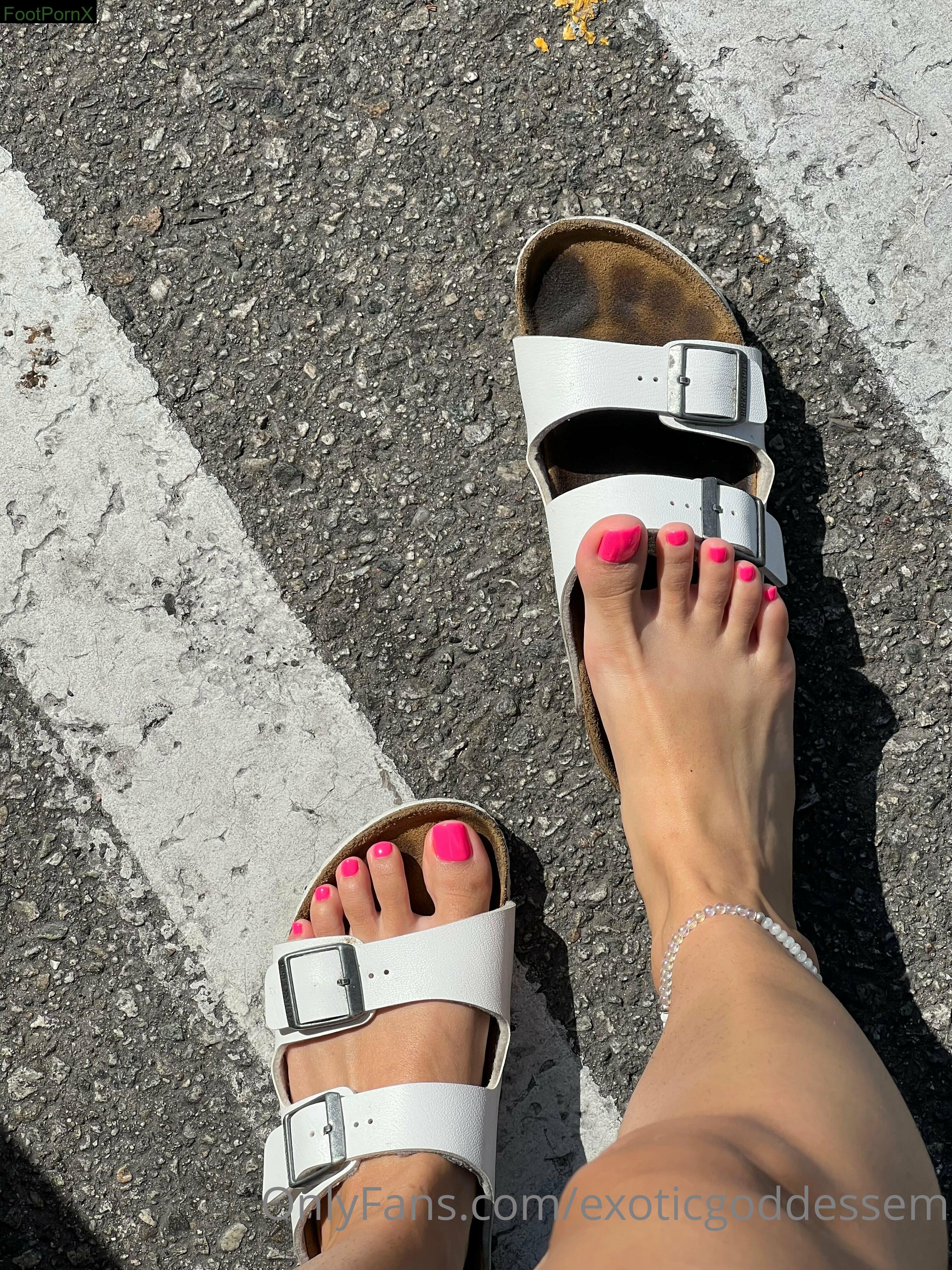 exoticgoddessem feet