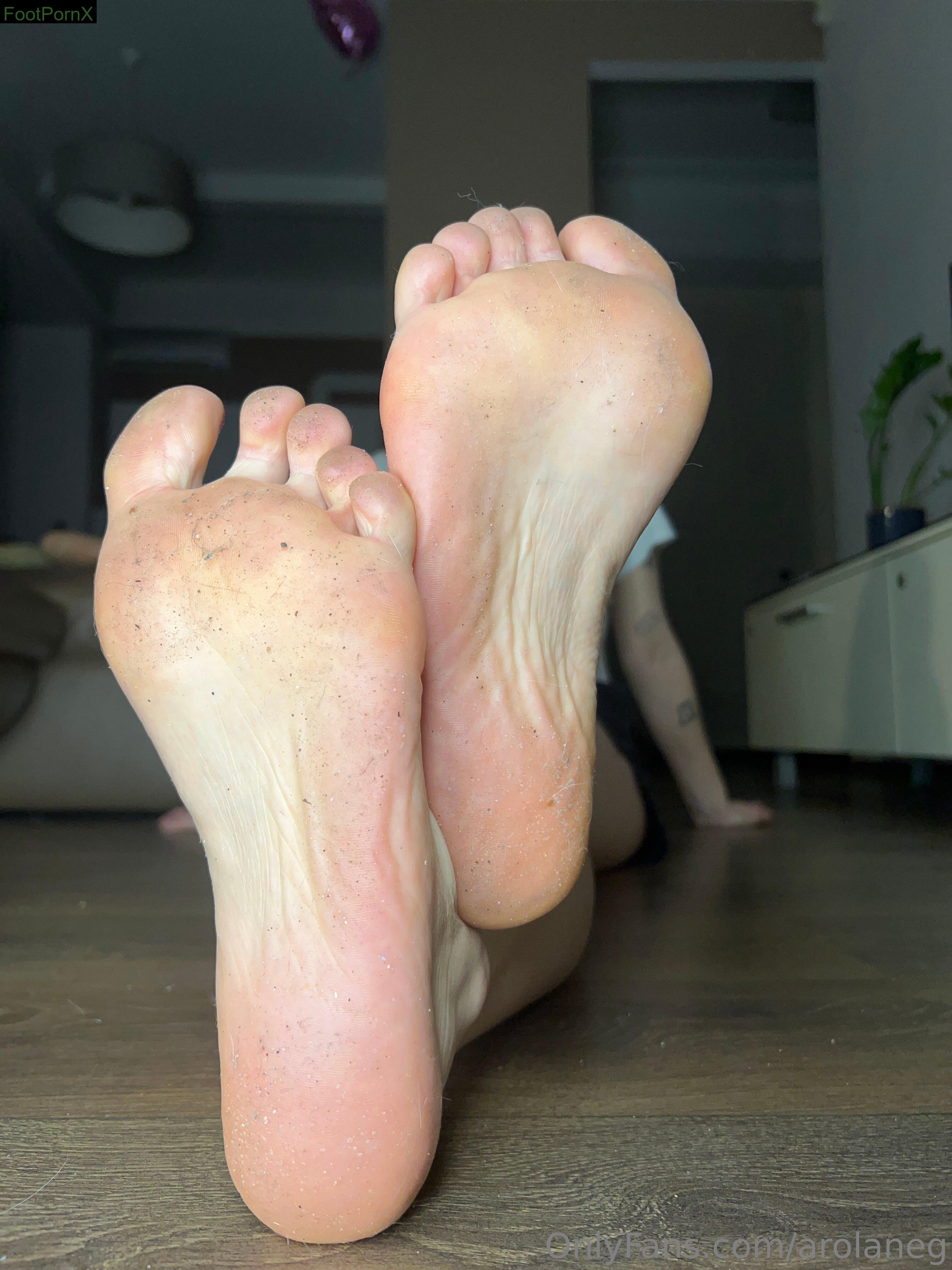 arolaneg feet