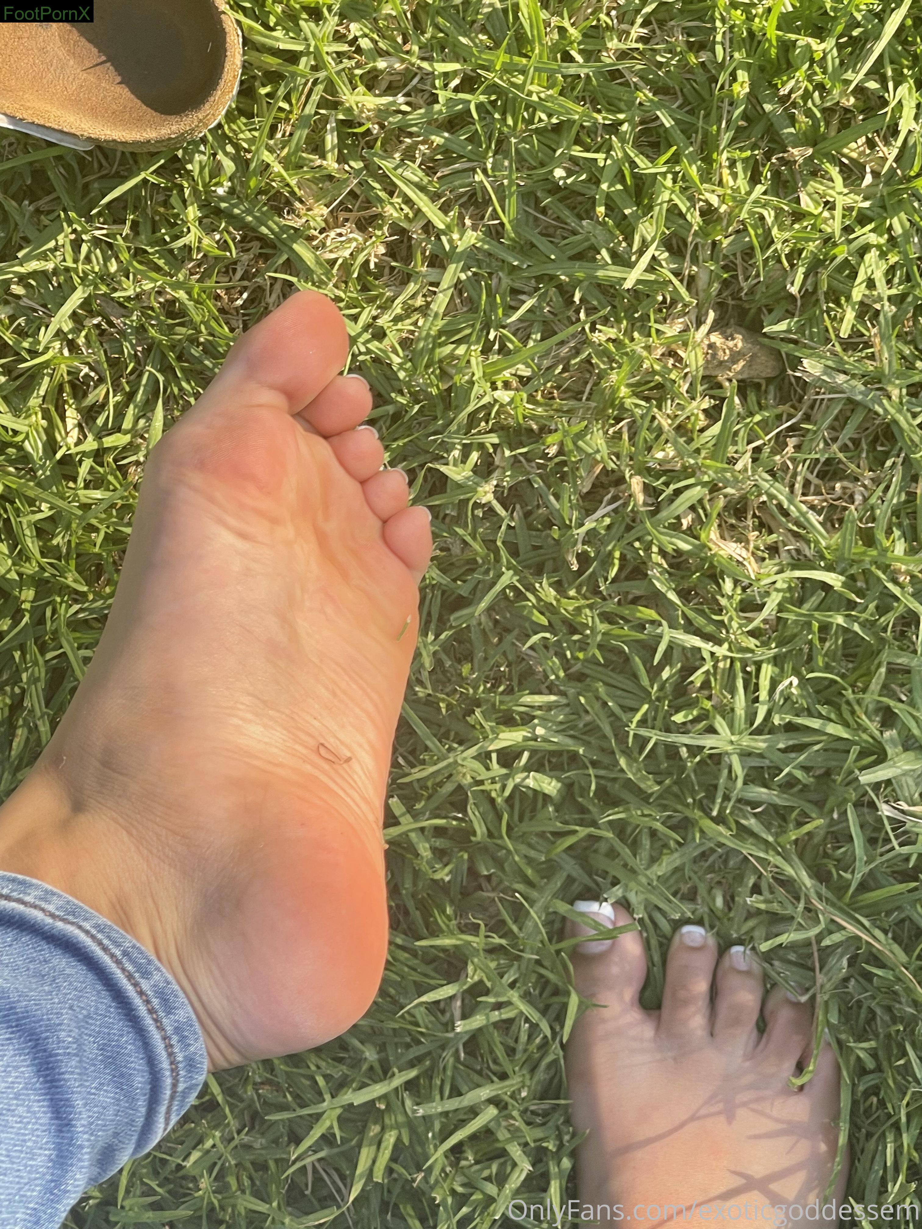 exoticgoddessem feet
