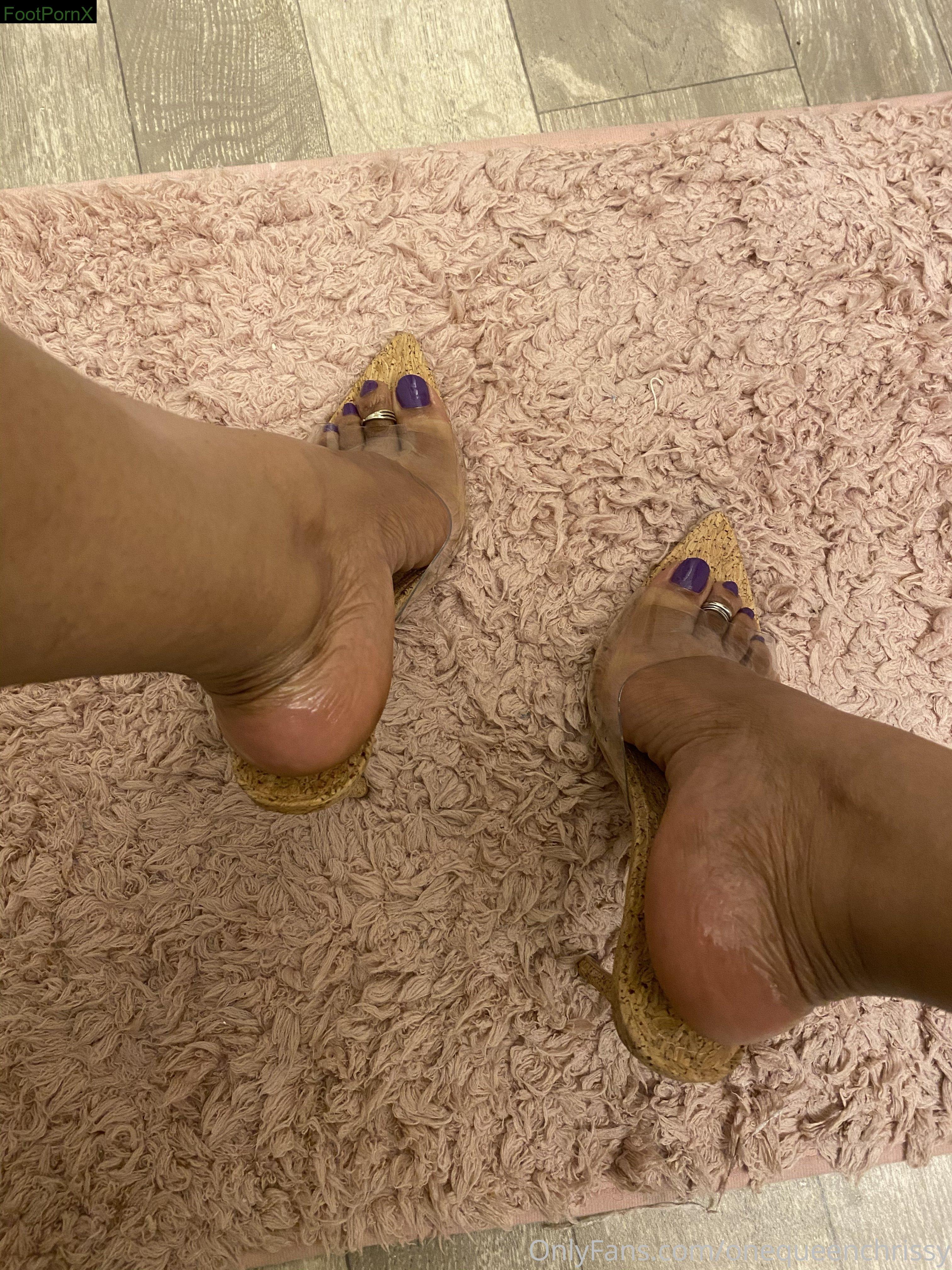 onequeenchrissy feet