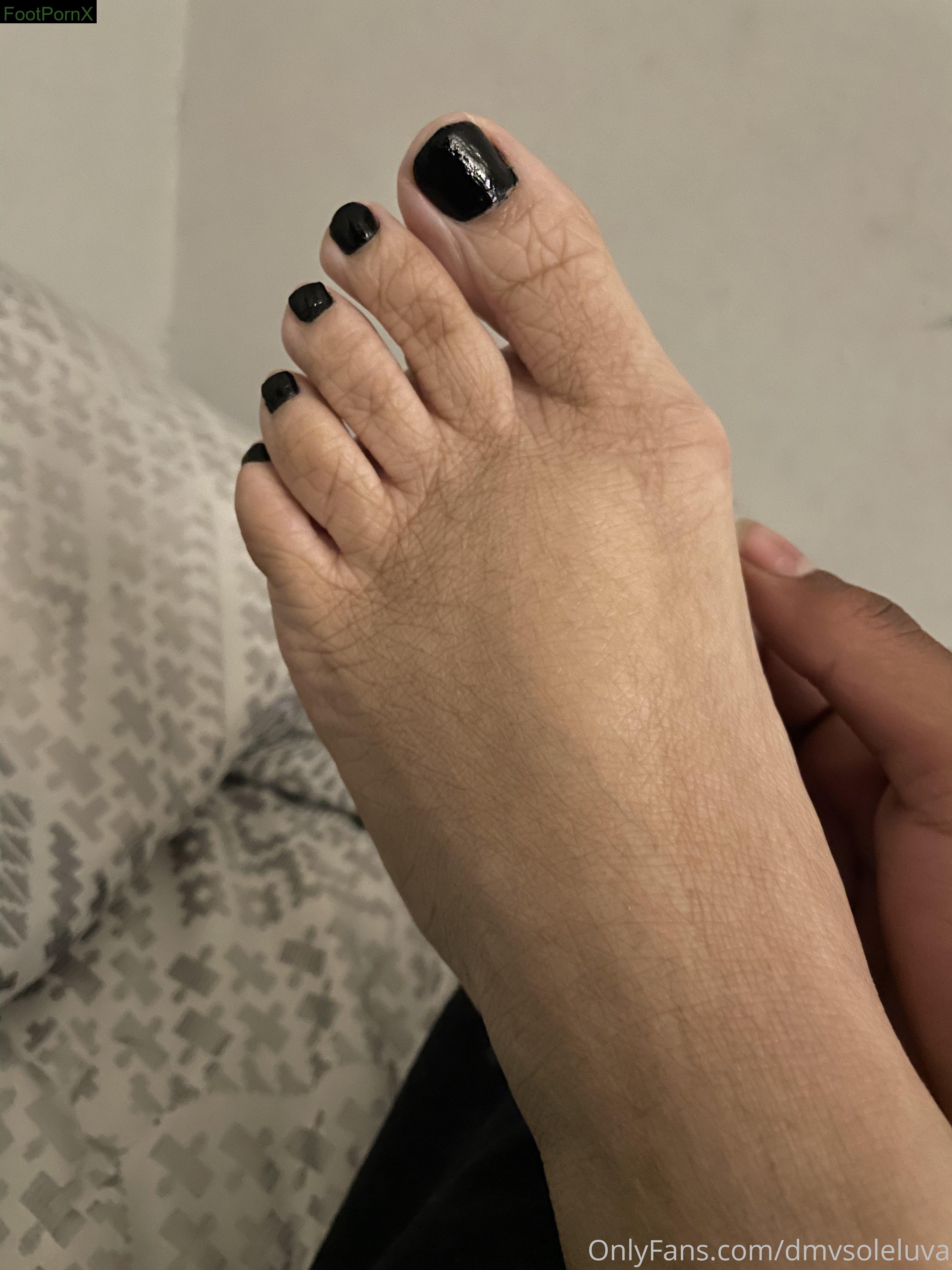 dmvsoleluva feet