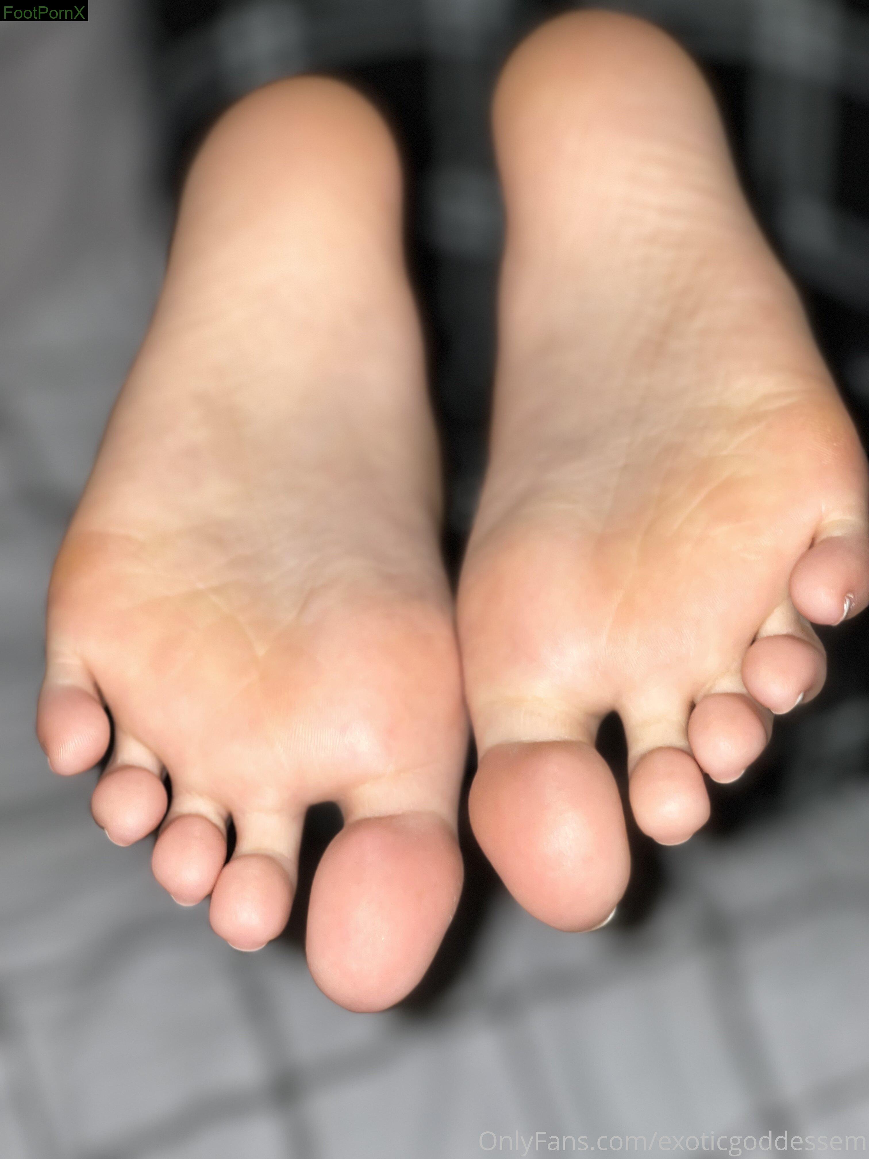 exoticgoddessem feet