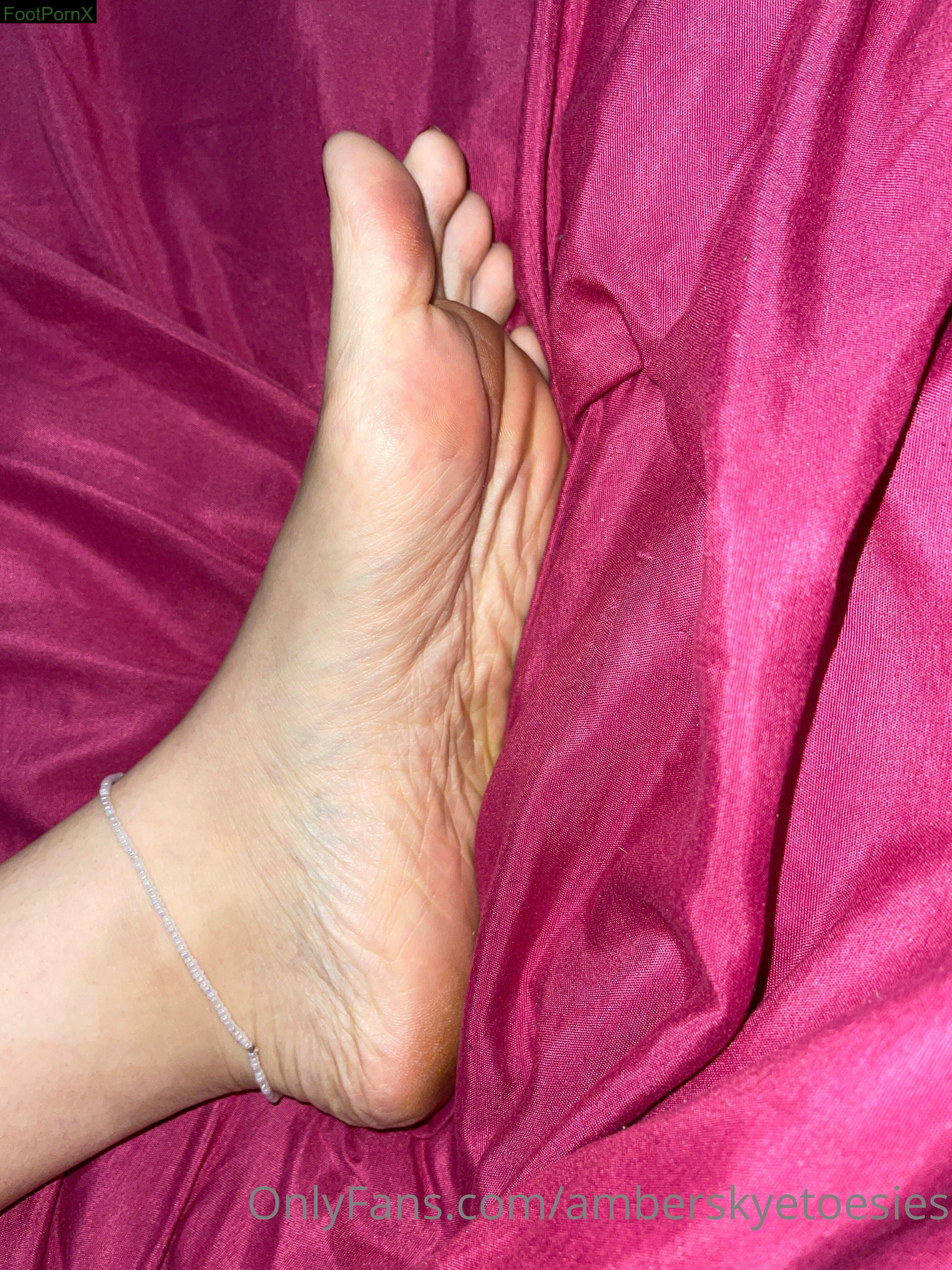 amberskyetoesies feet