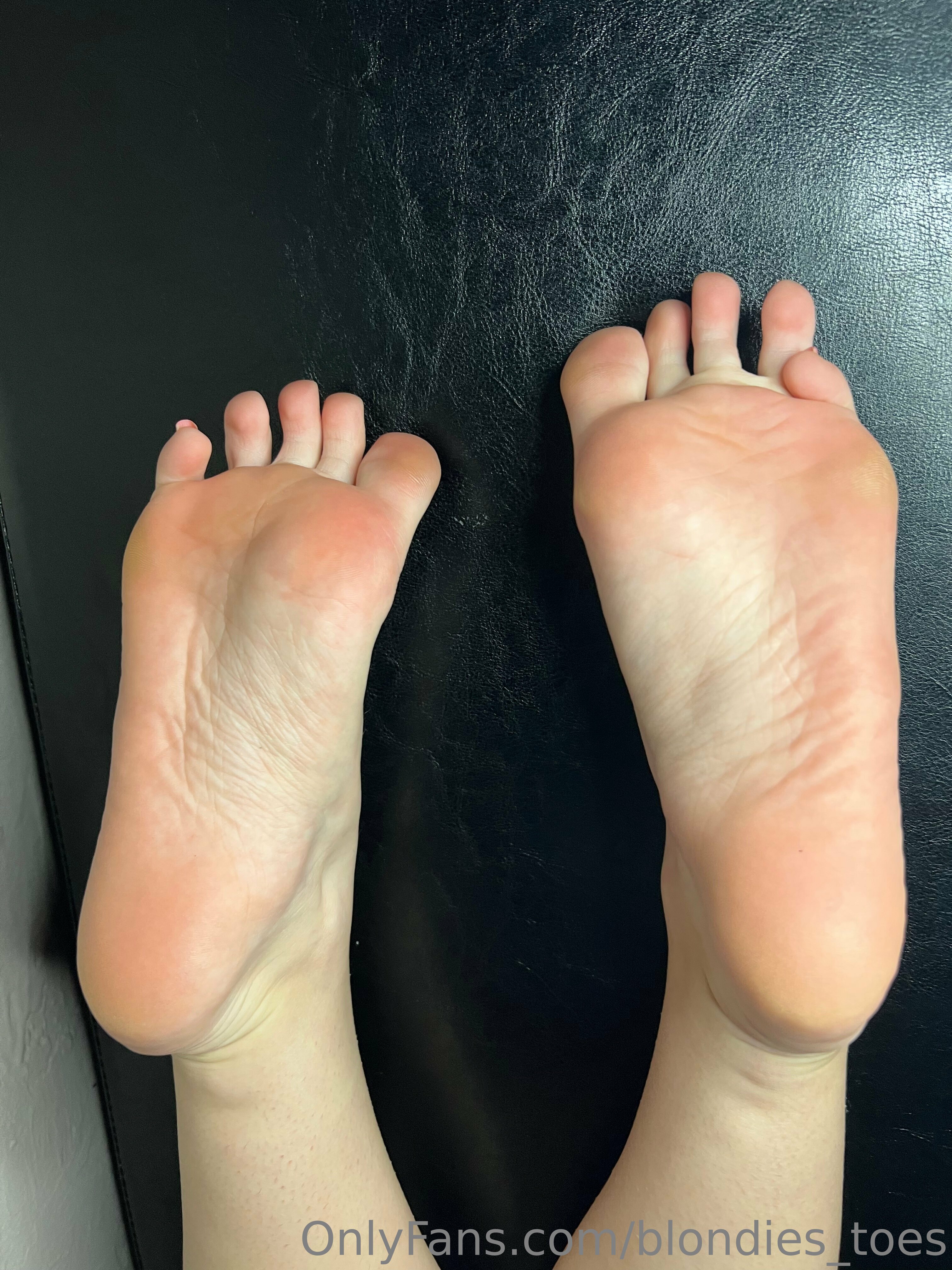 brees_feet1 feet