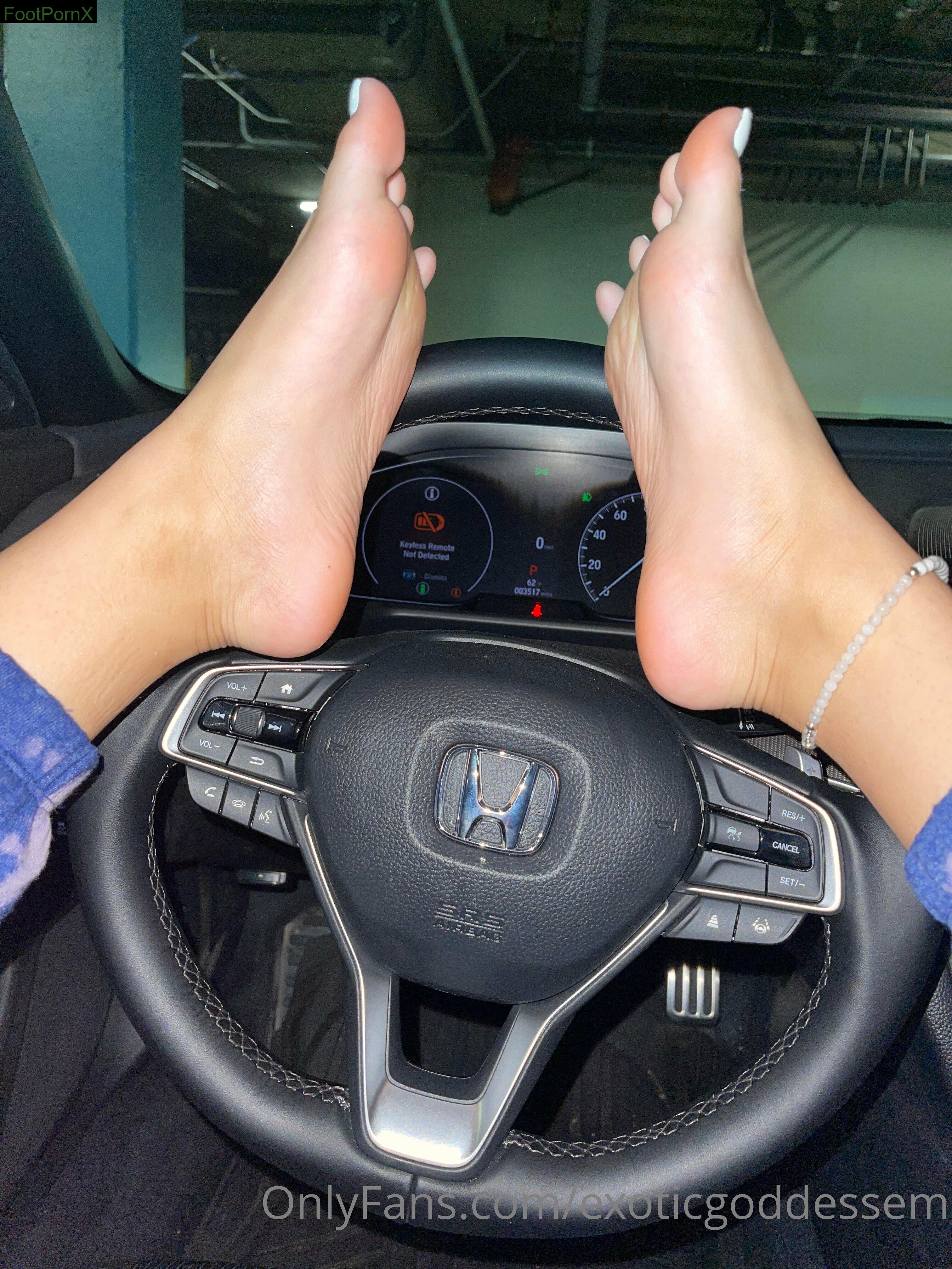 exoticgoddessem feet