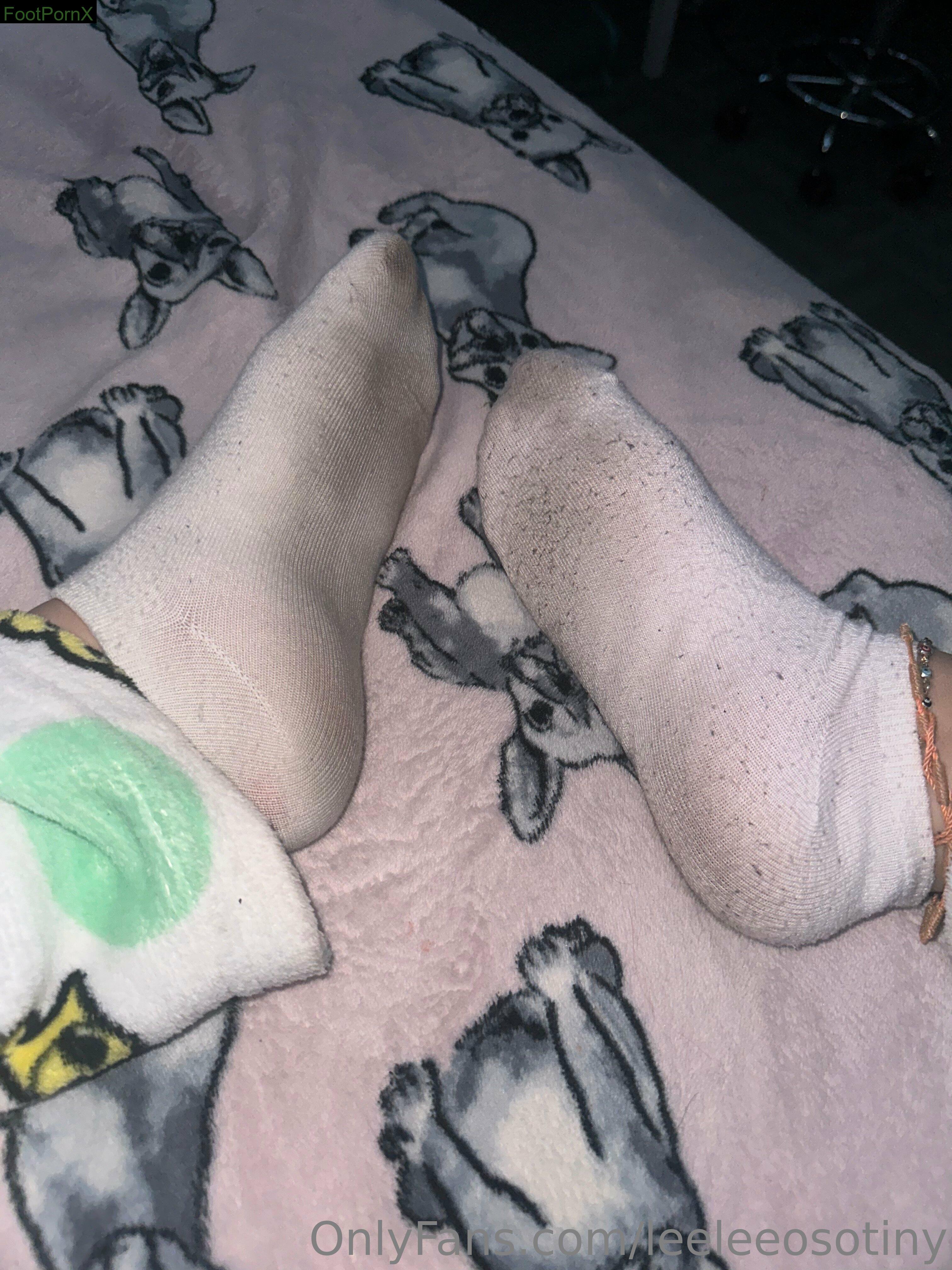 leeleeosotiny feet