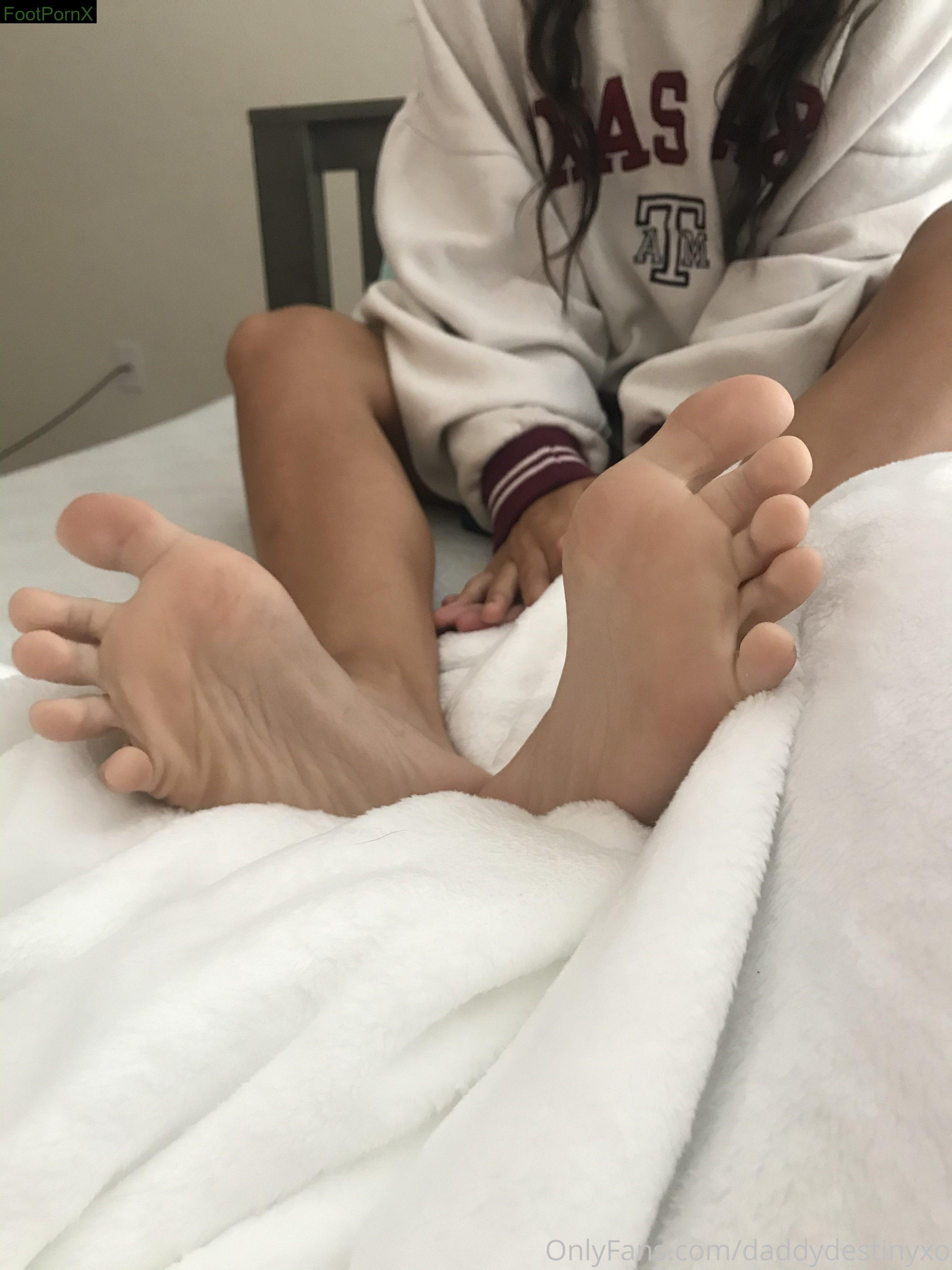 daddydestinyxo feet