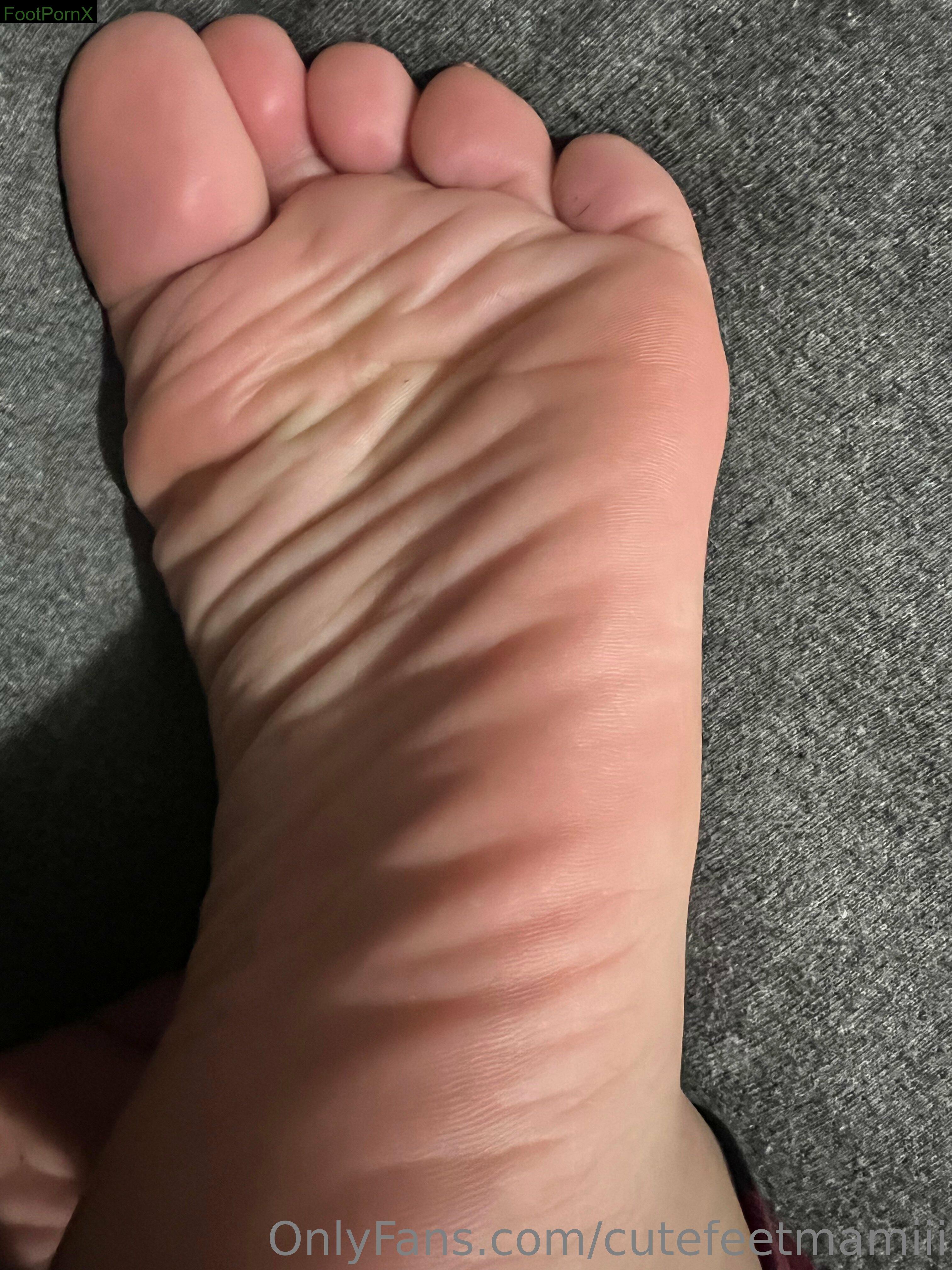 cutefeetmamiii feet