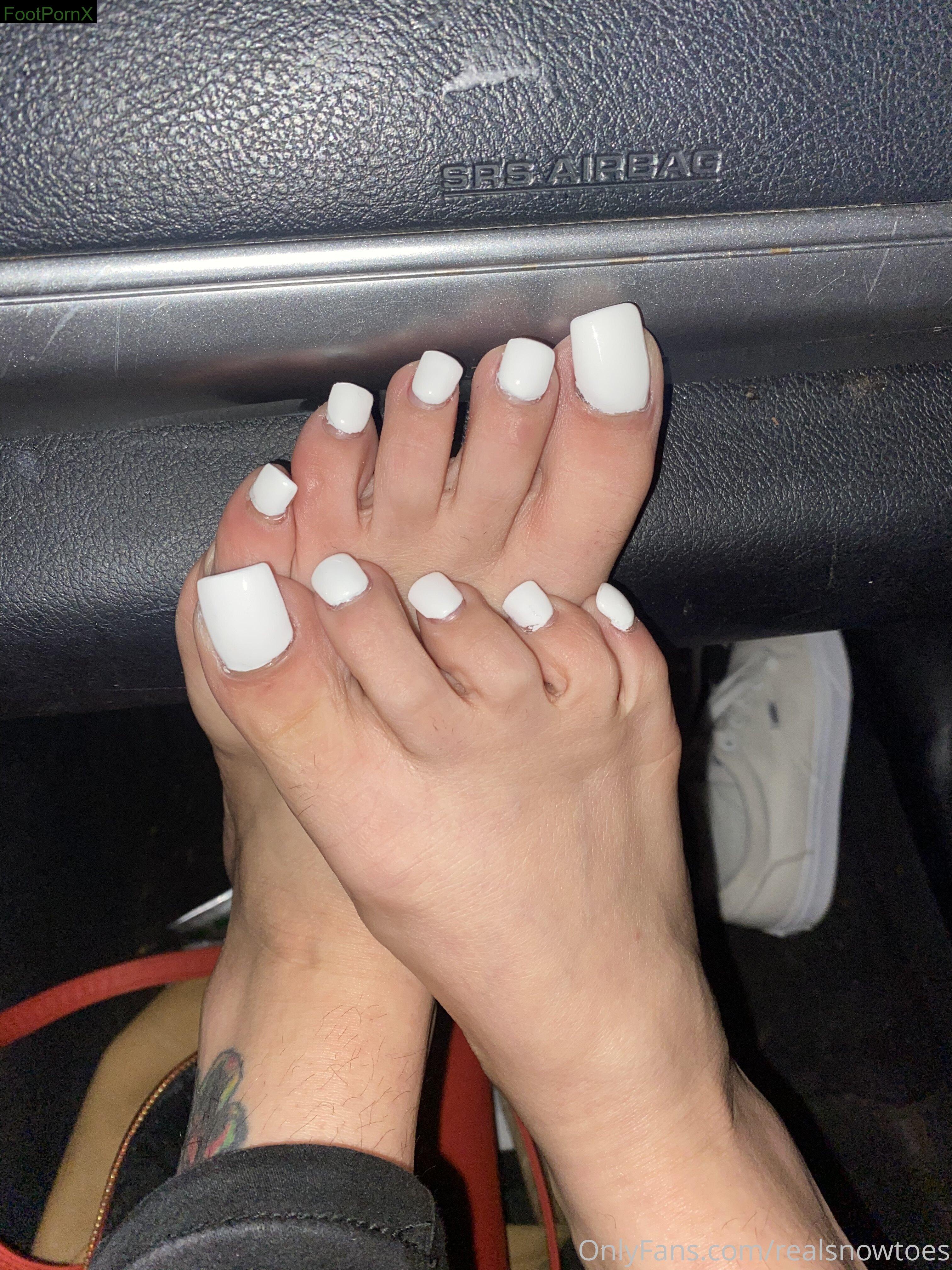 realsnowtoes feet