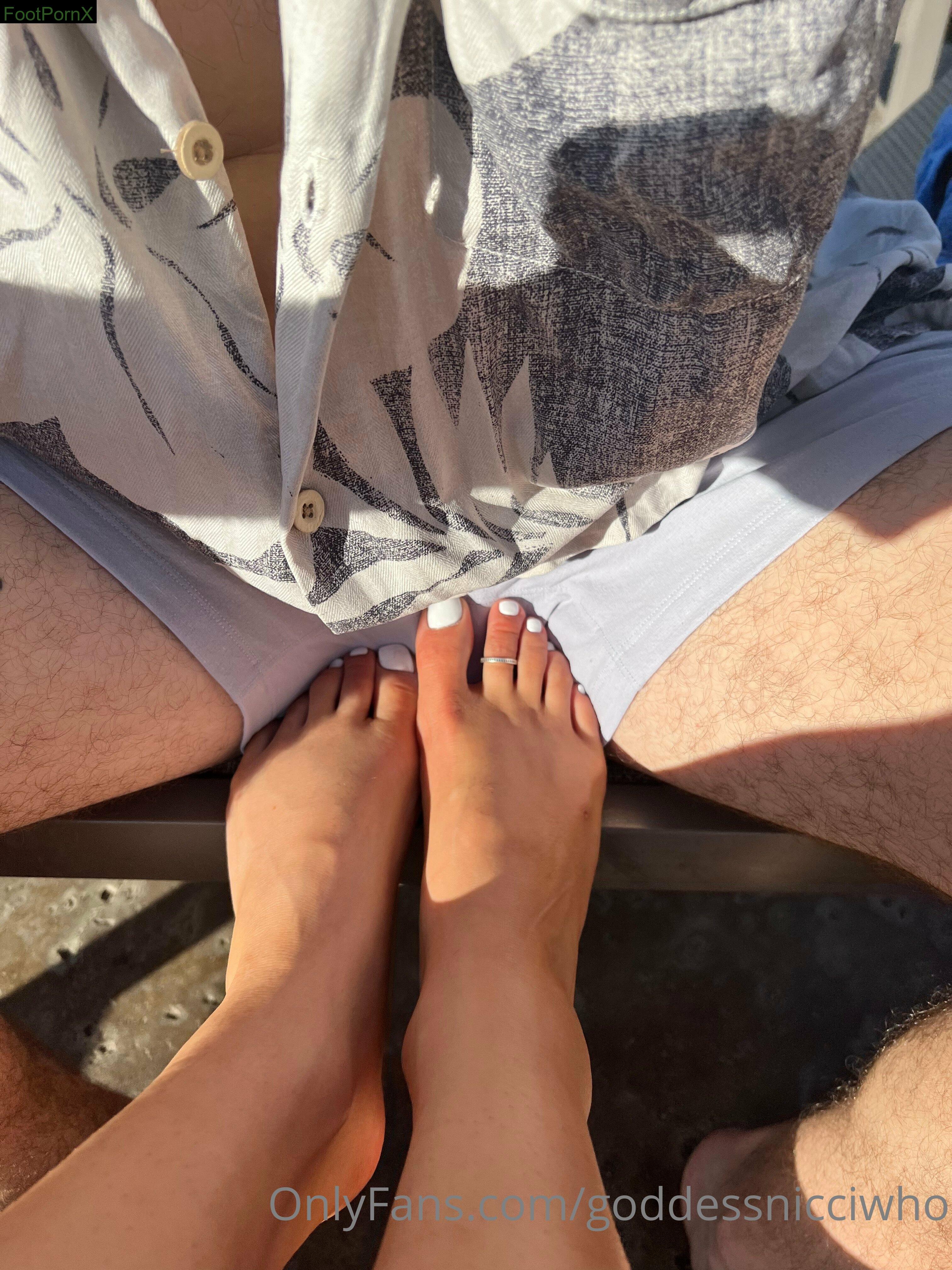 goddessnicciwho feet