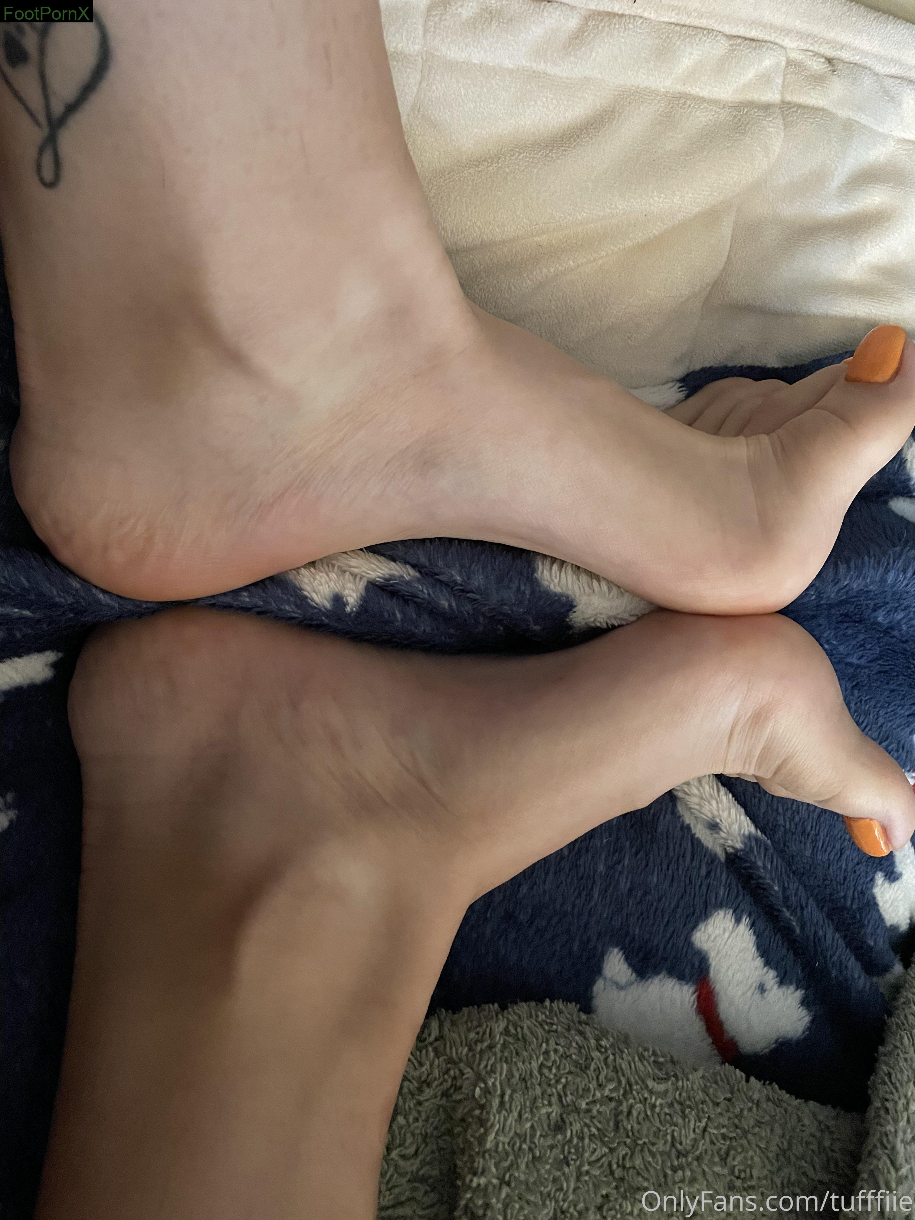 tuffiearchqueen feet