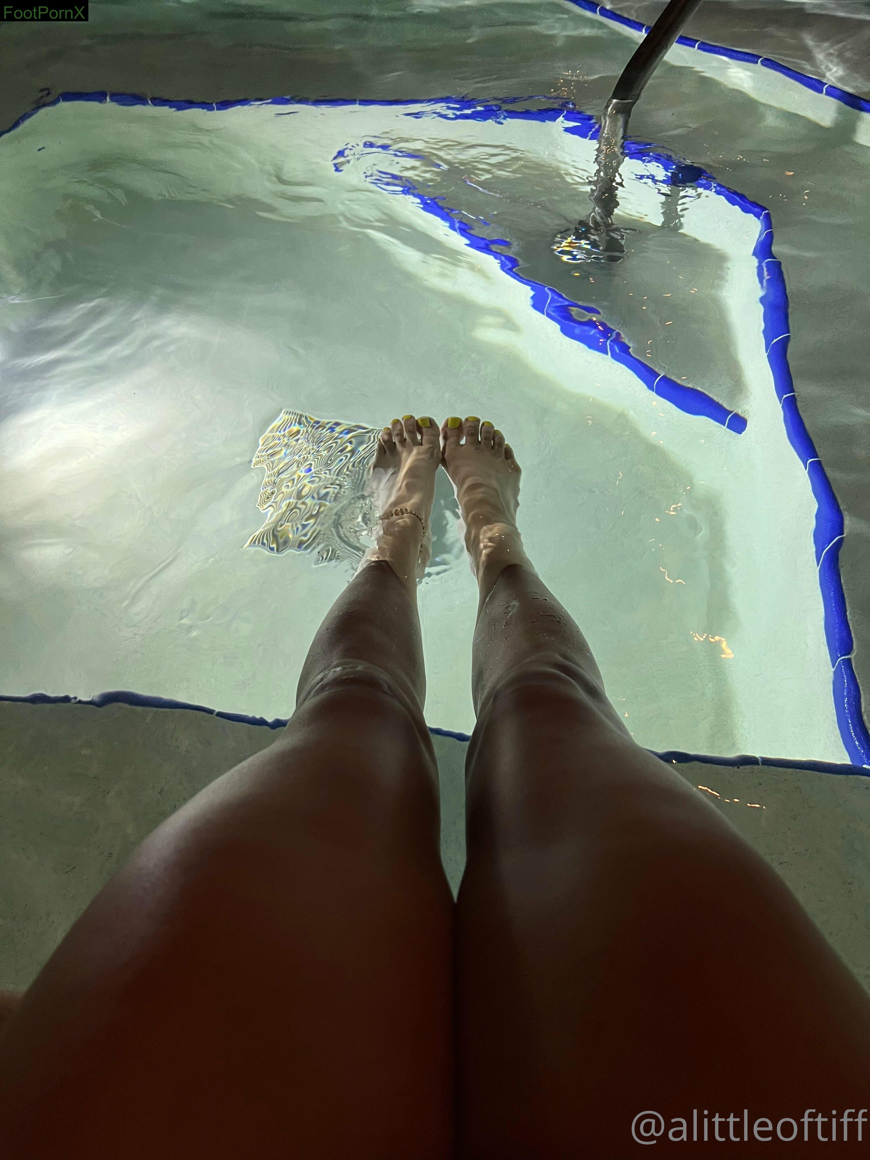 alittleoftiff feet