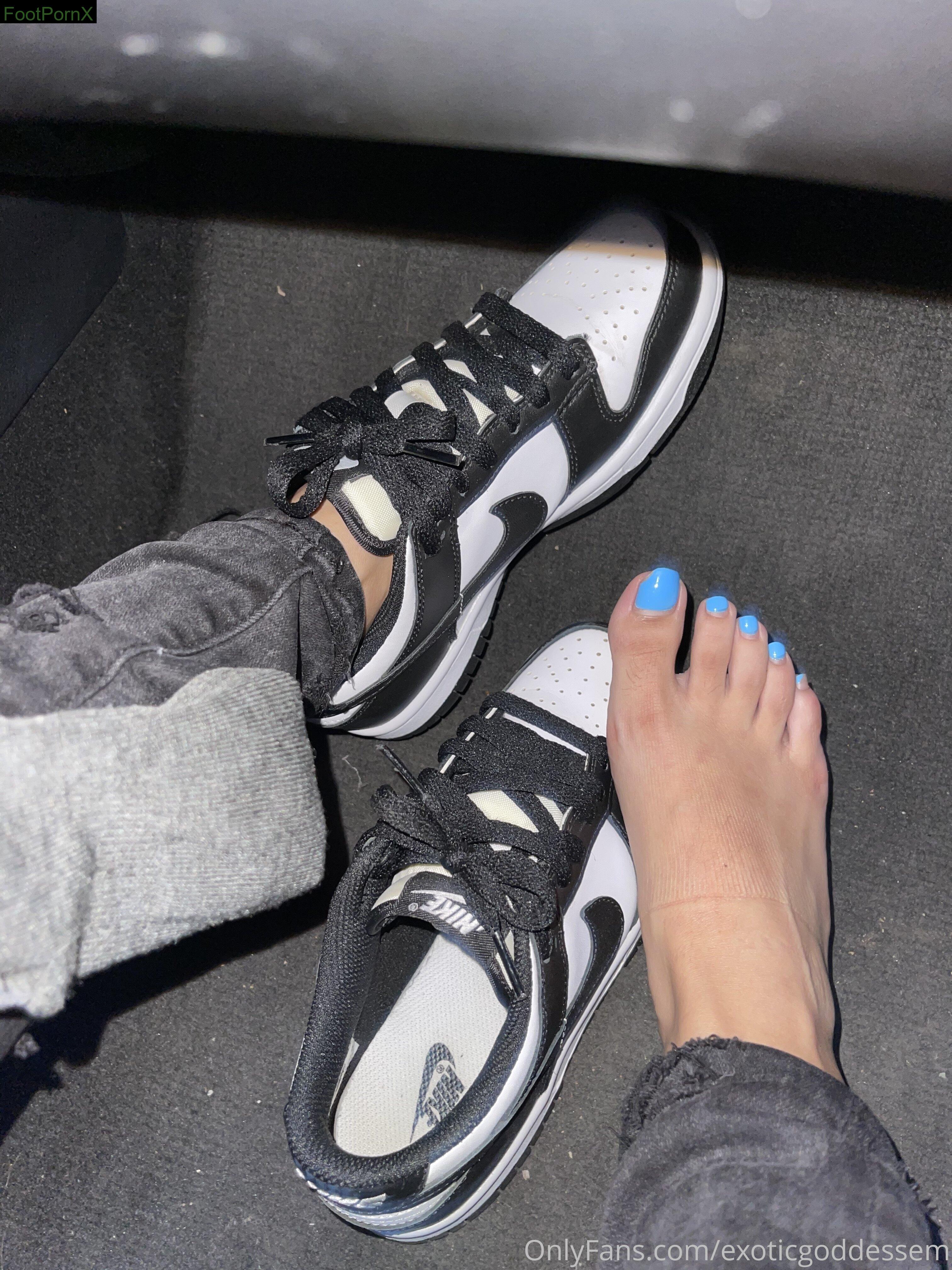 exoticgoddessem feet