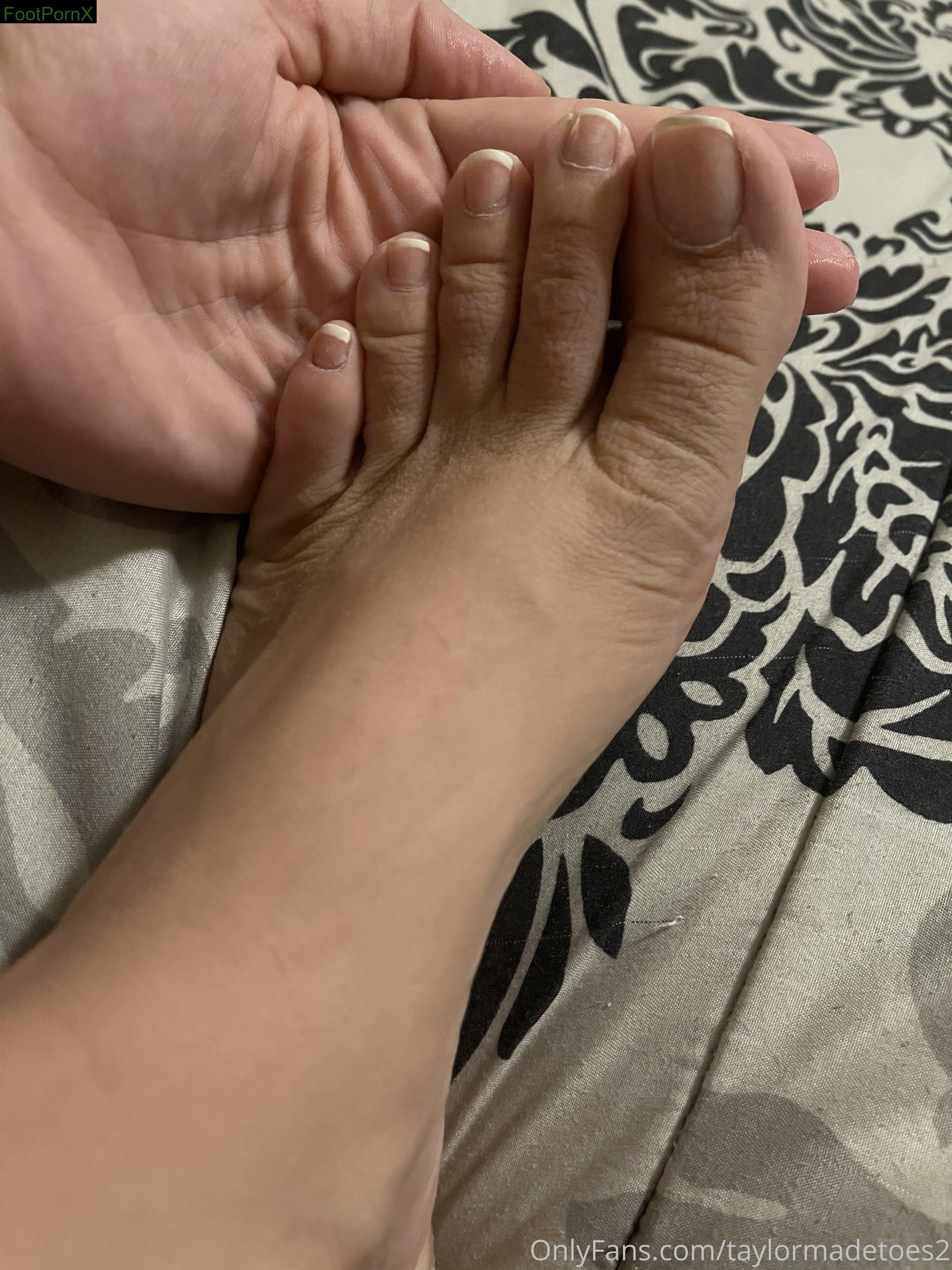 taylormadetoes2 feet