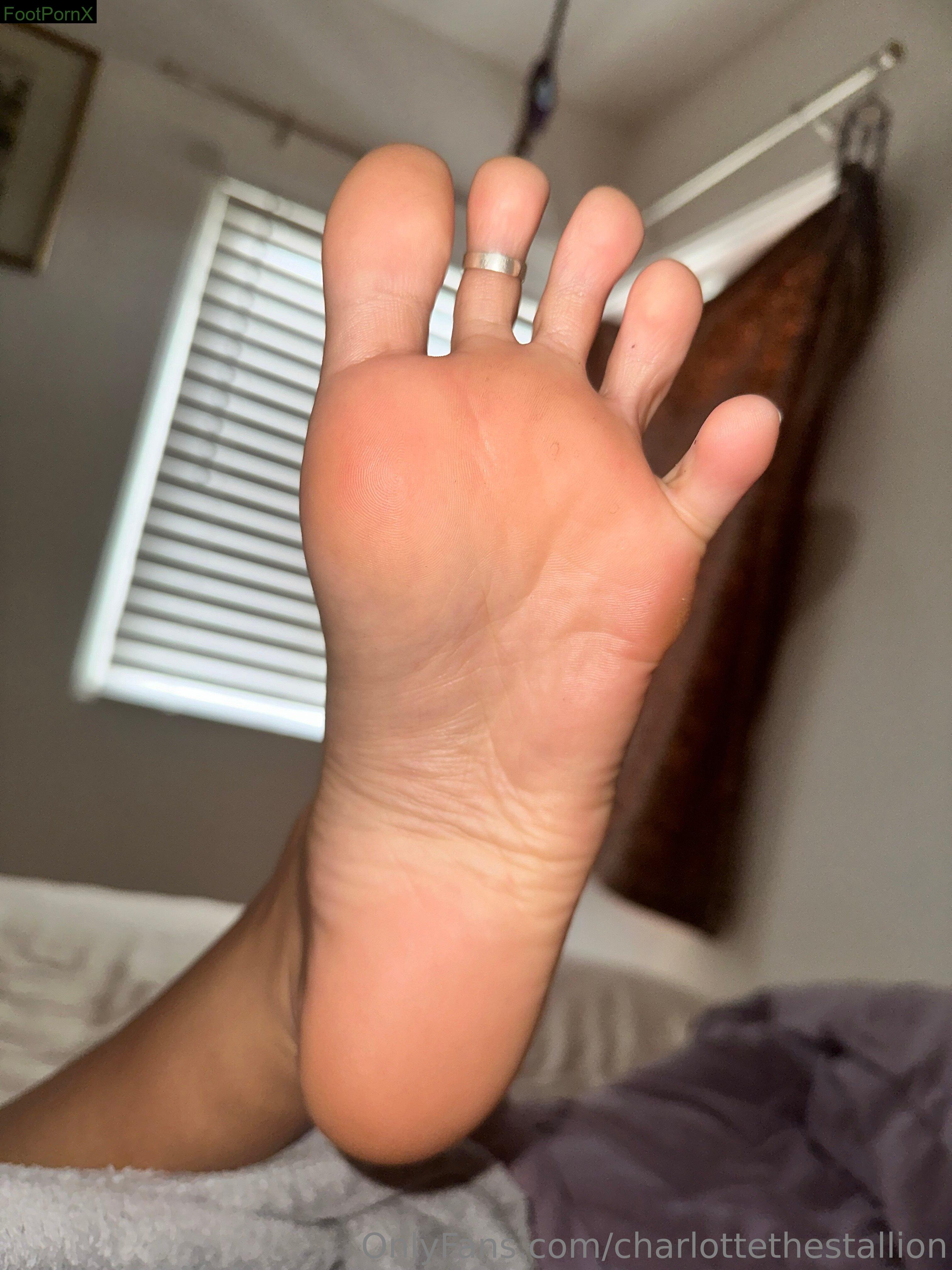 charlottethestallion feet