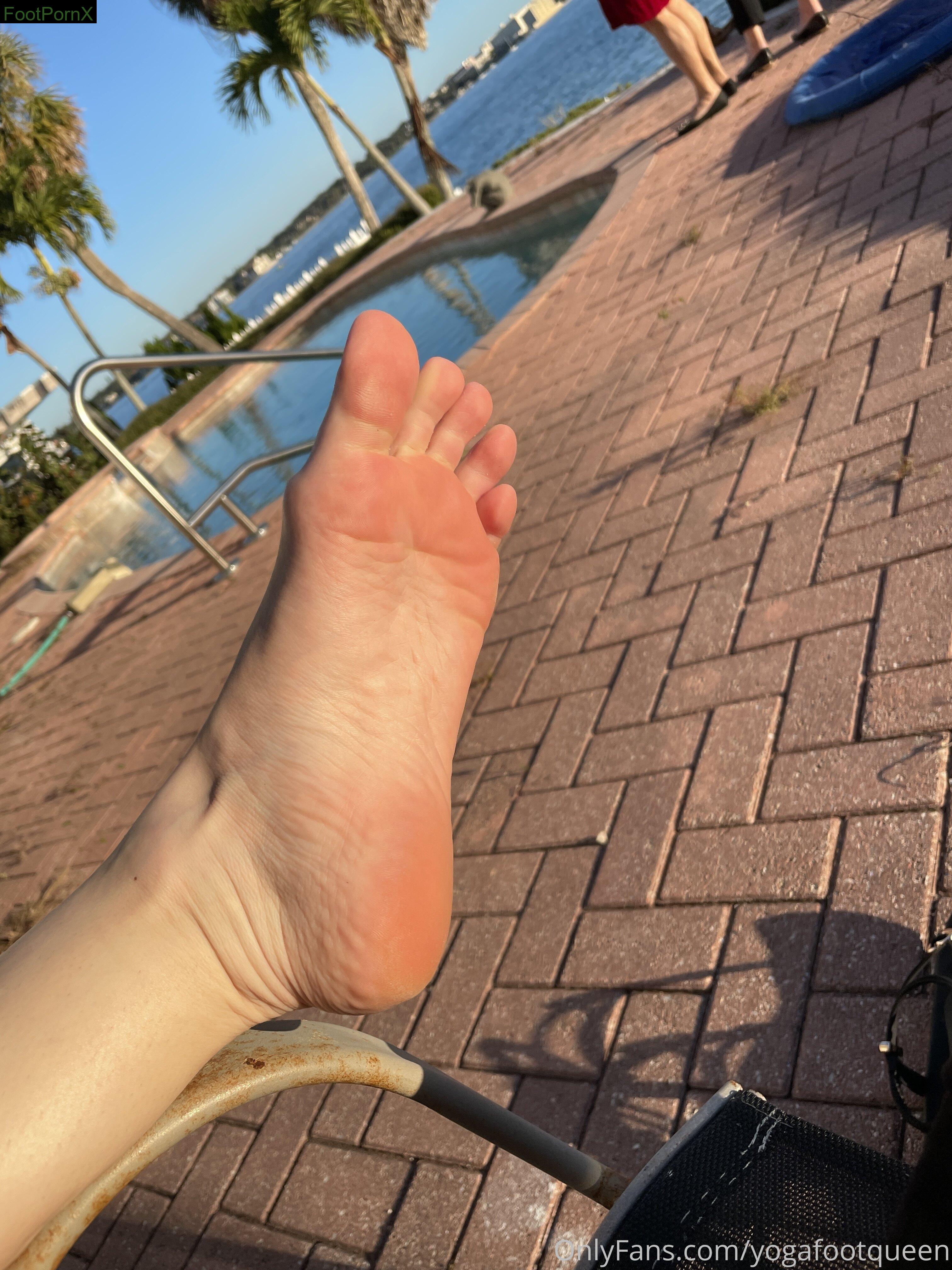 yogafootqueen feet