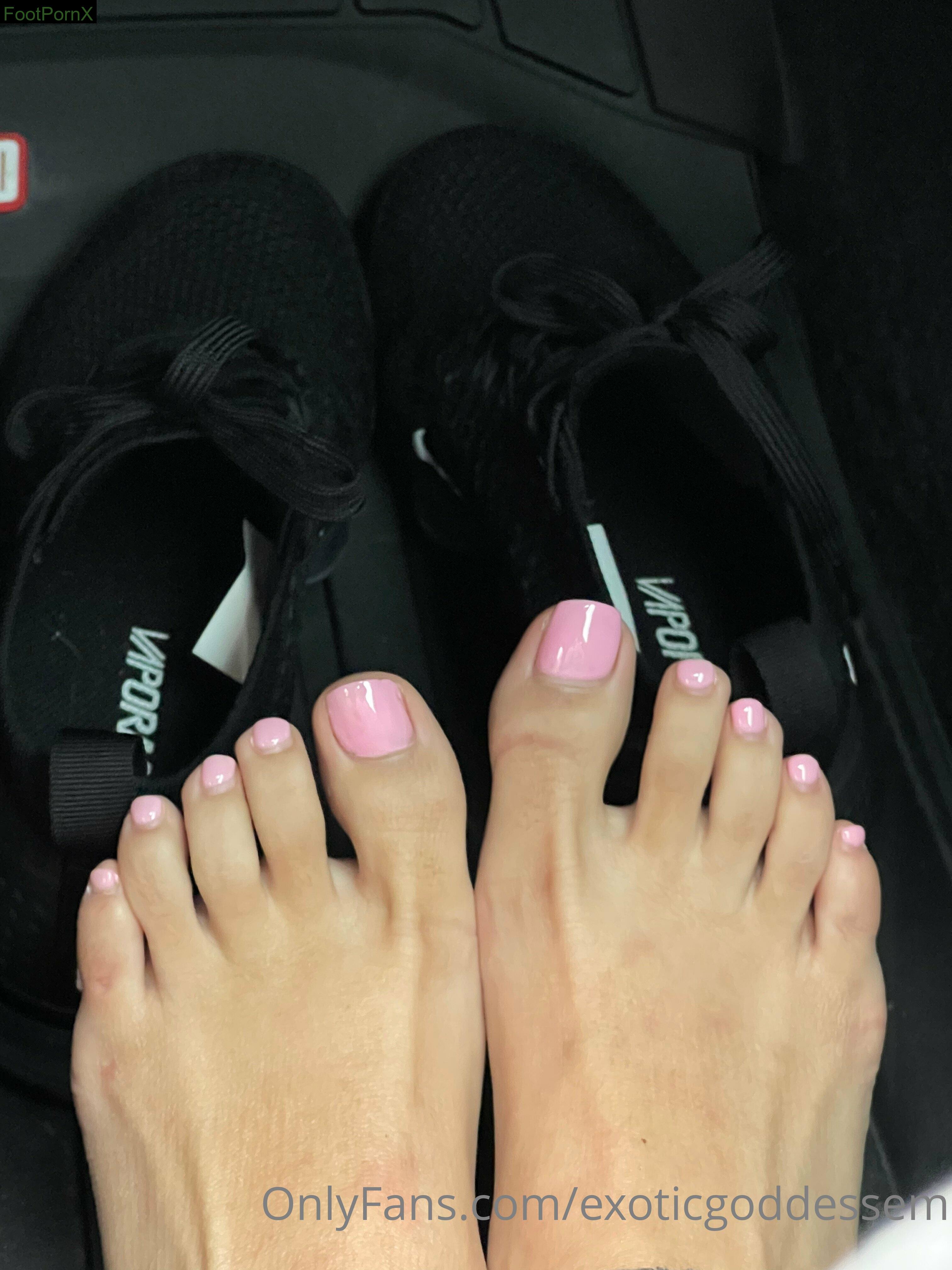 exoticgoddessem feet