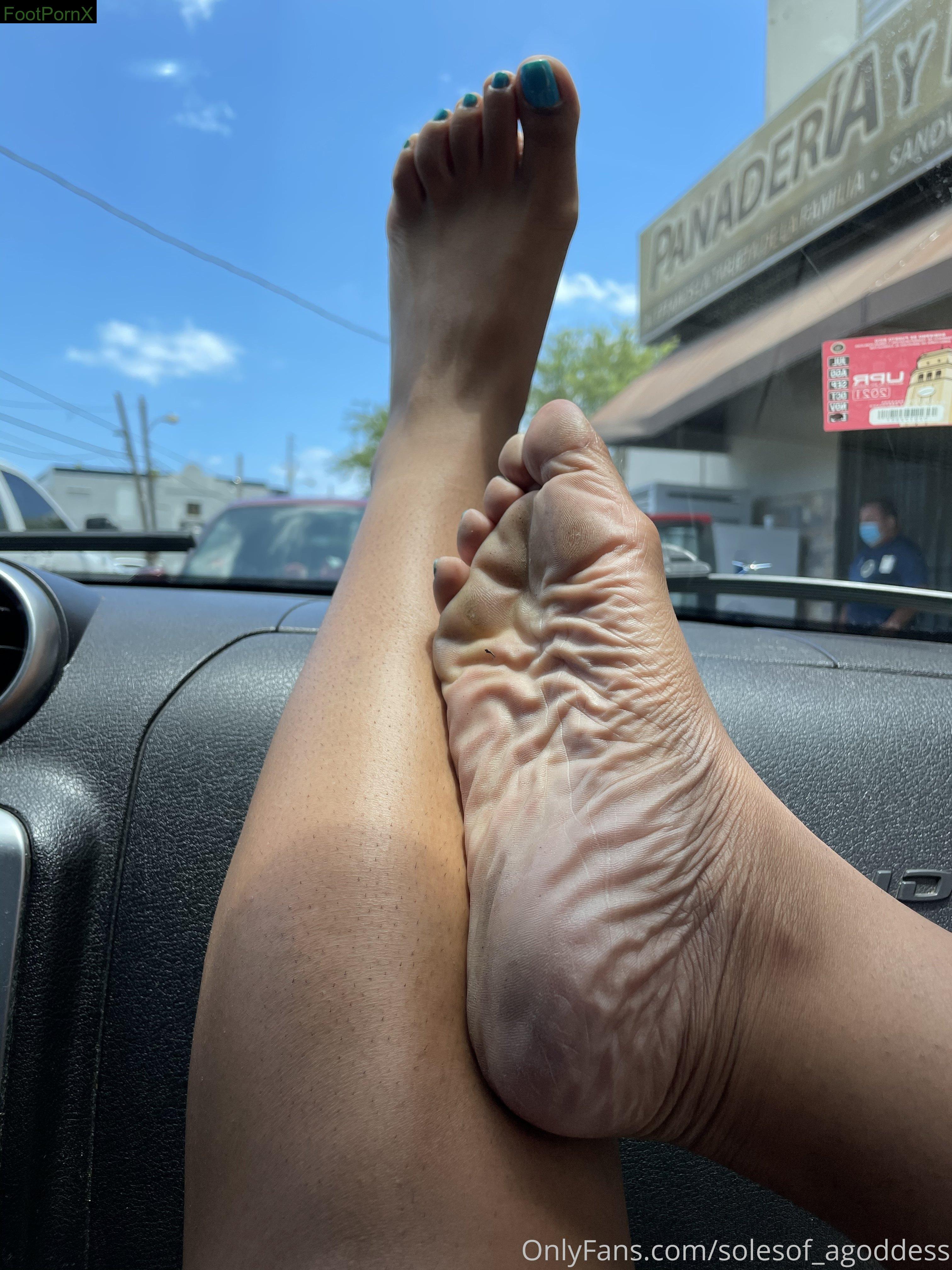 solesof_agoddess feet