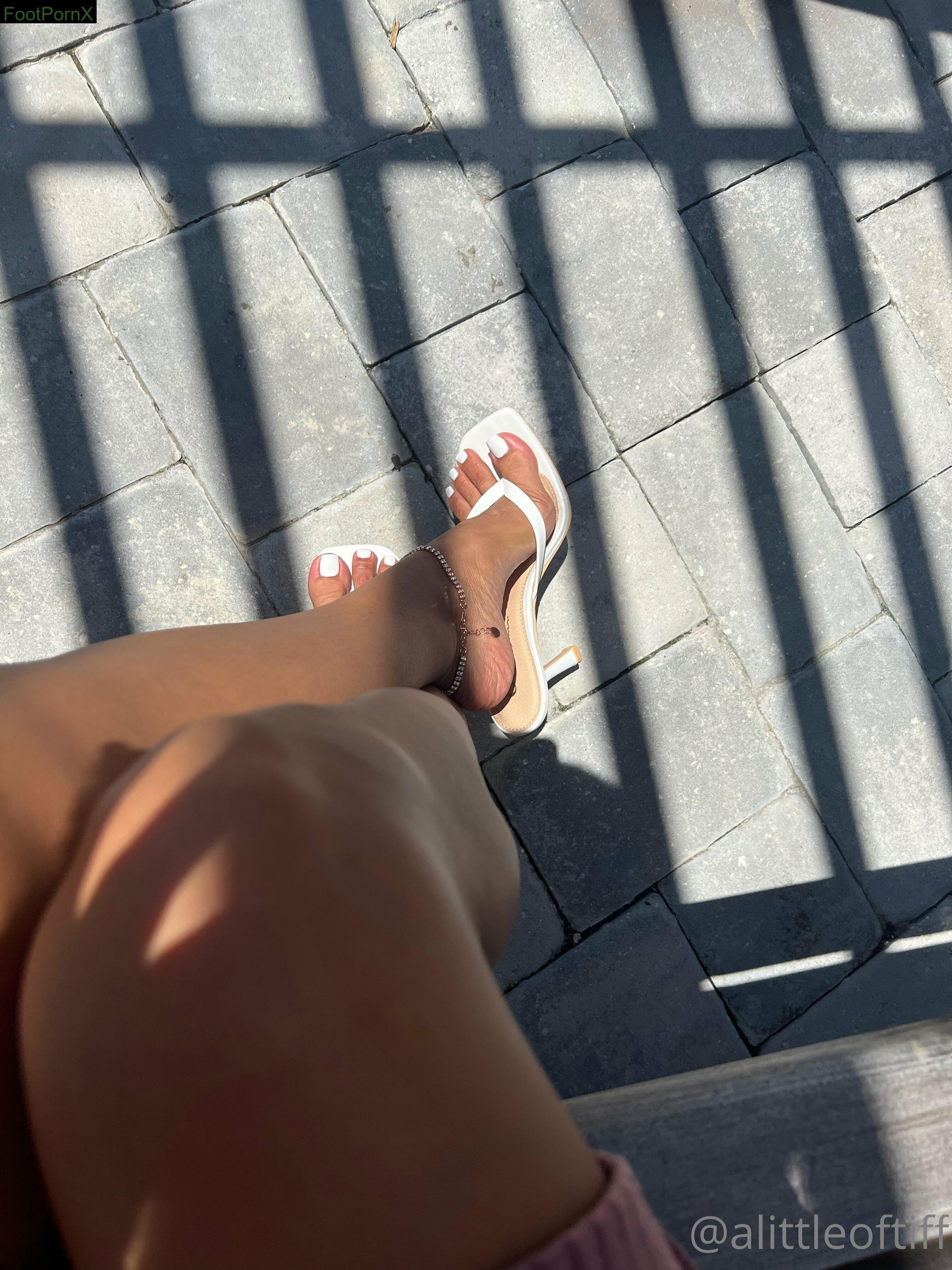 alittleoftiff feet
