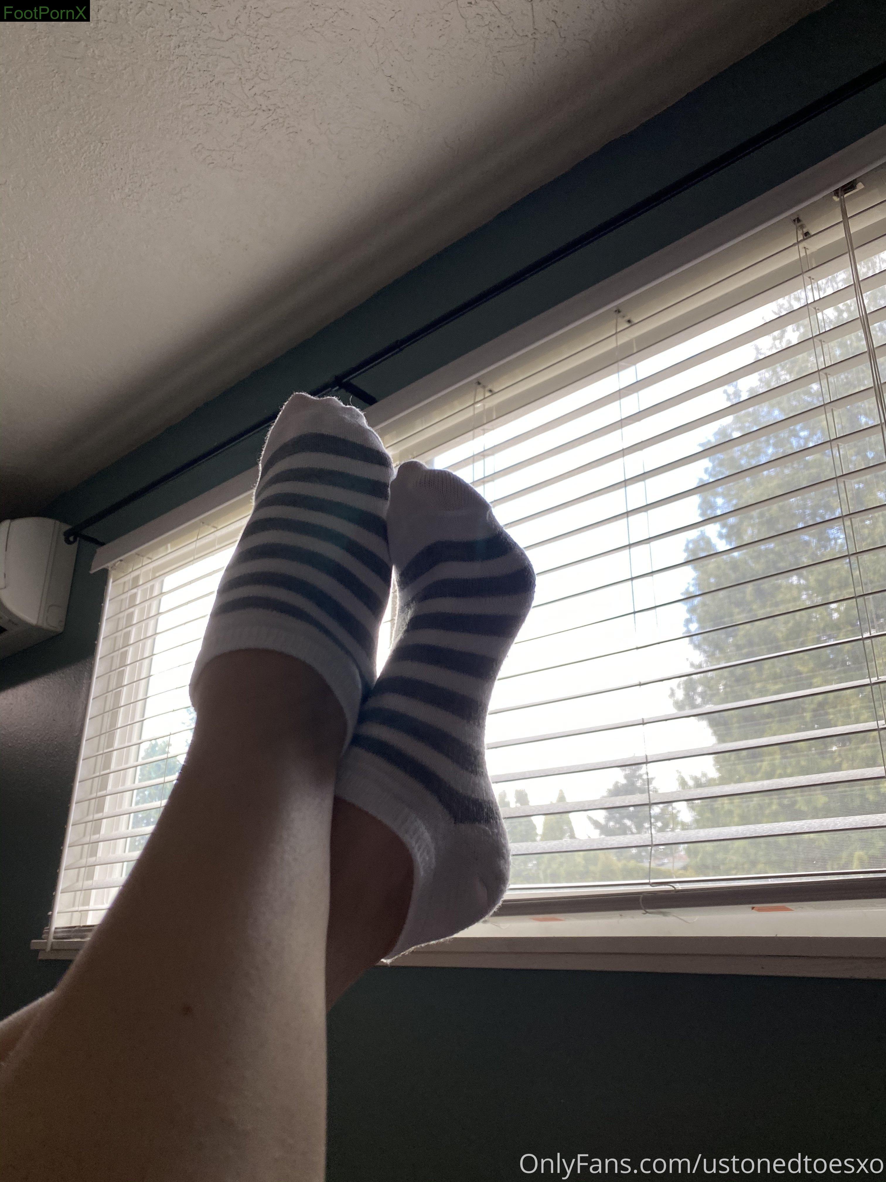 ashleylottsxo feet