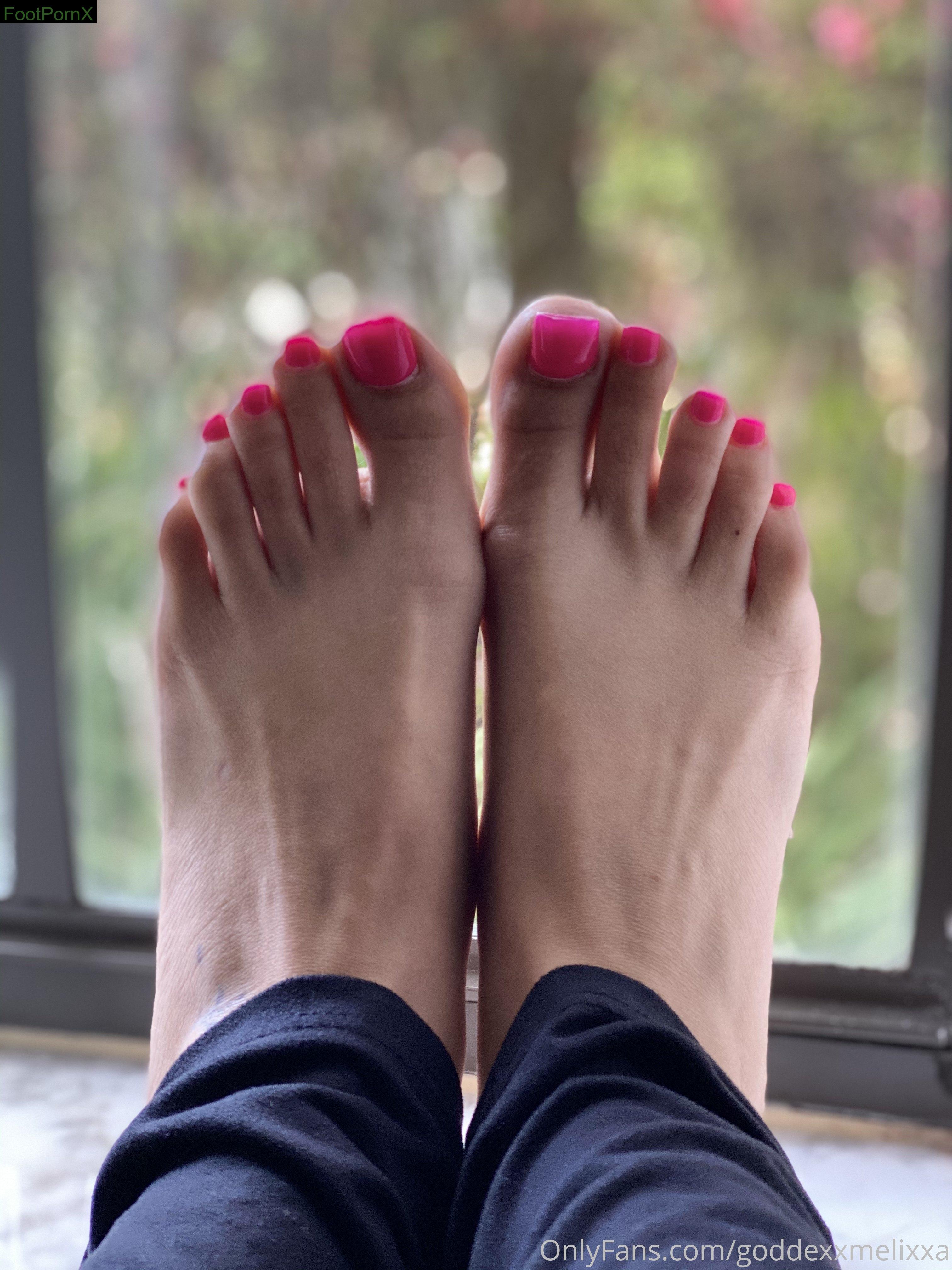 goddexxmelixxa feet