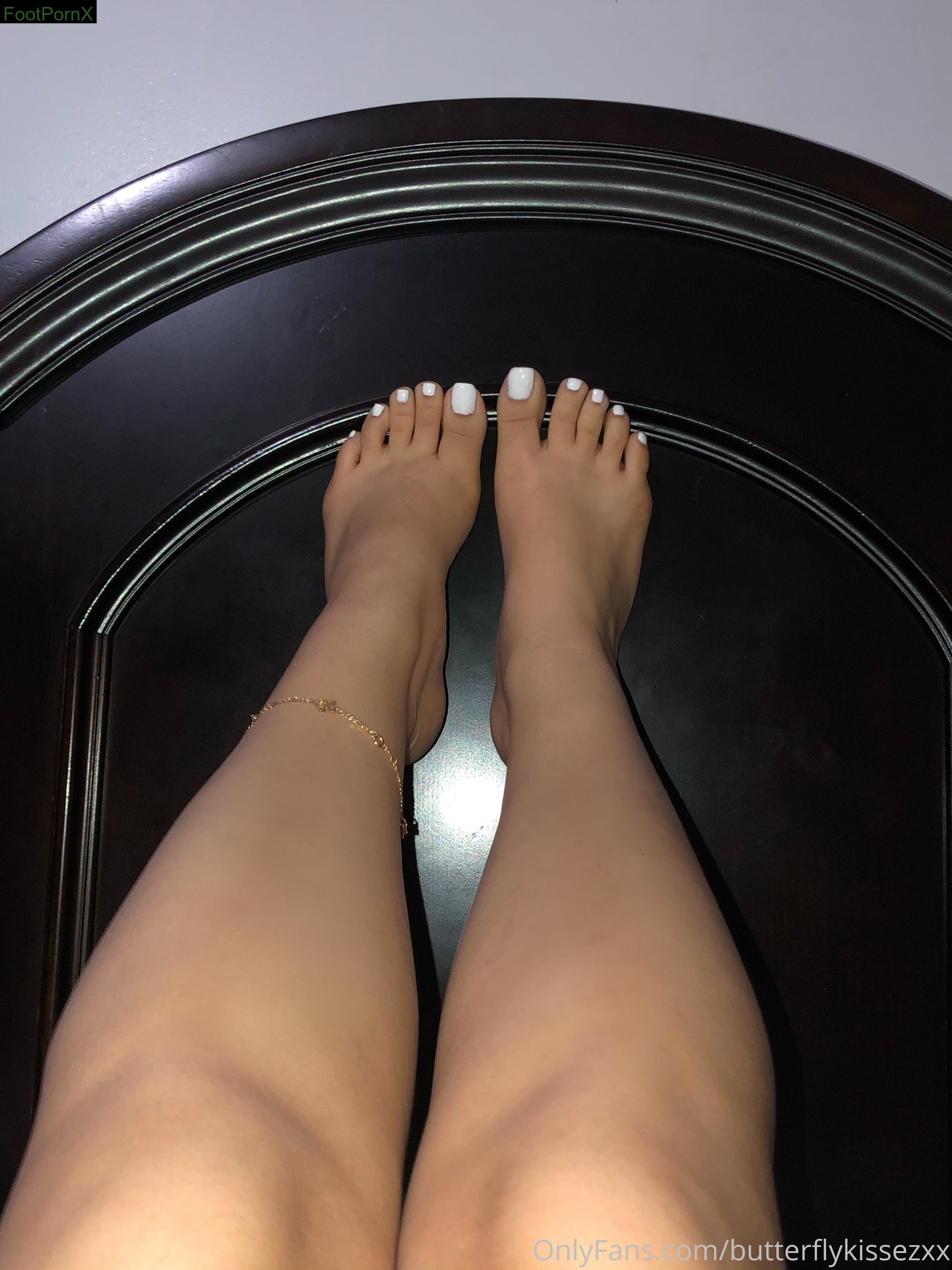 dirtydiannaaa feet