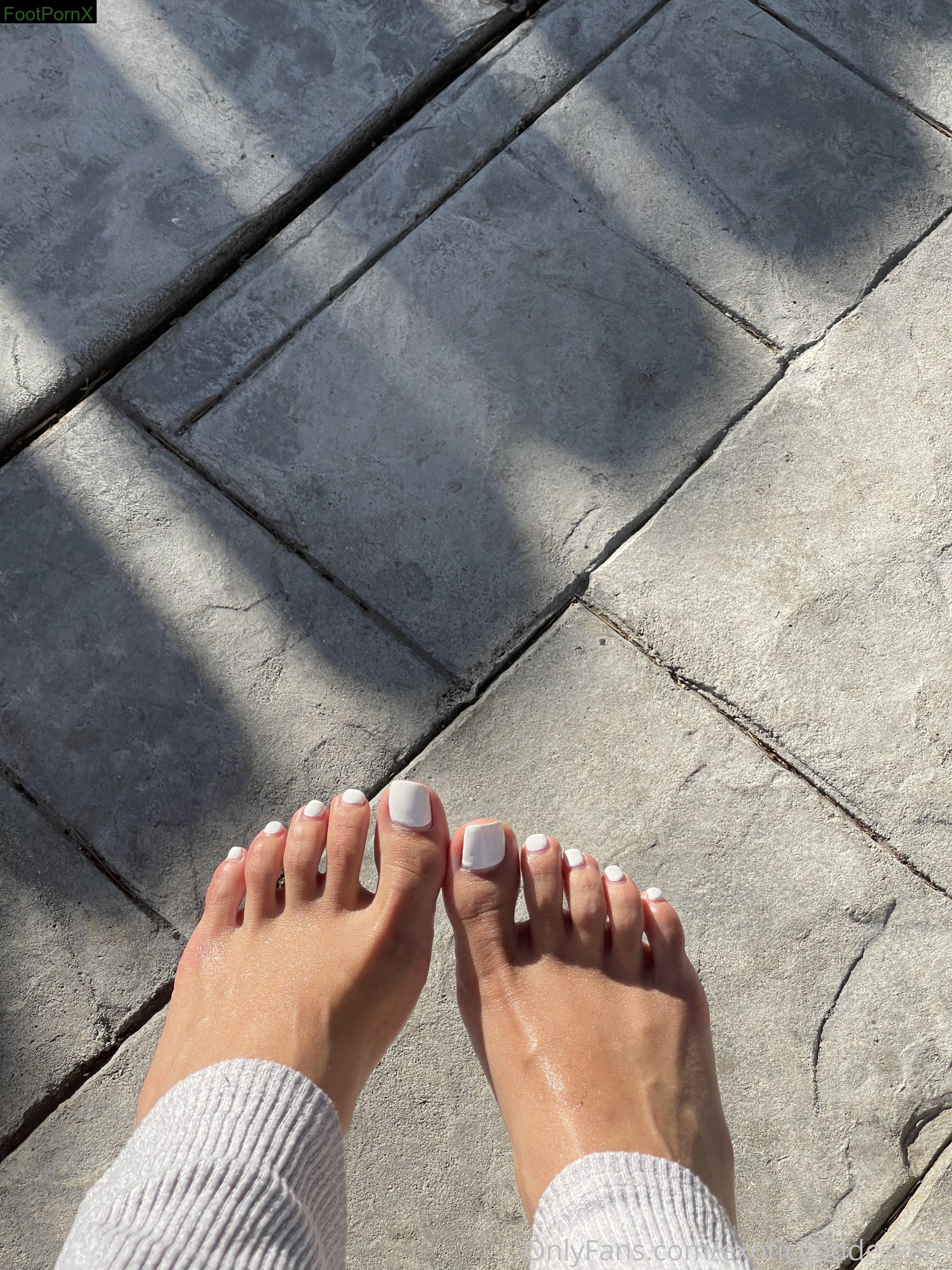 exoticgoddessem feet