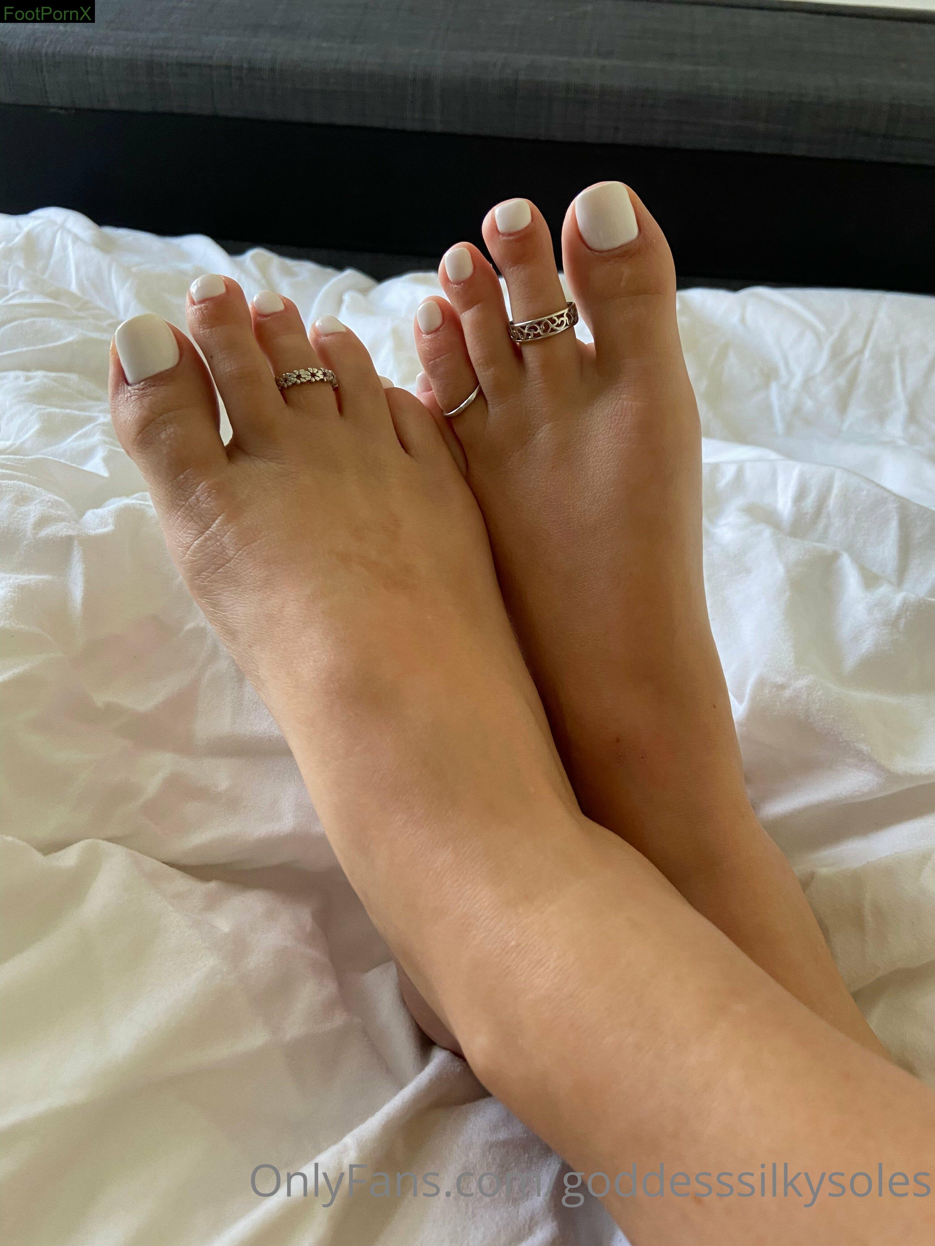 goddesssilkysoles feet