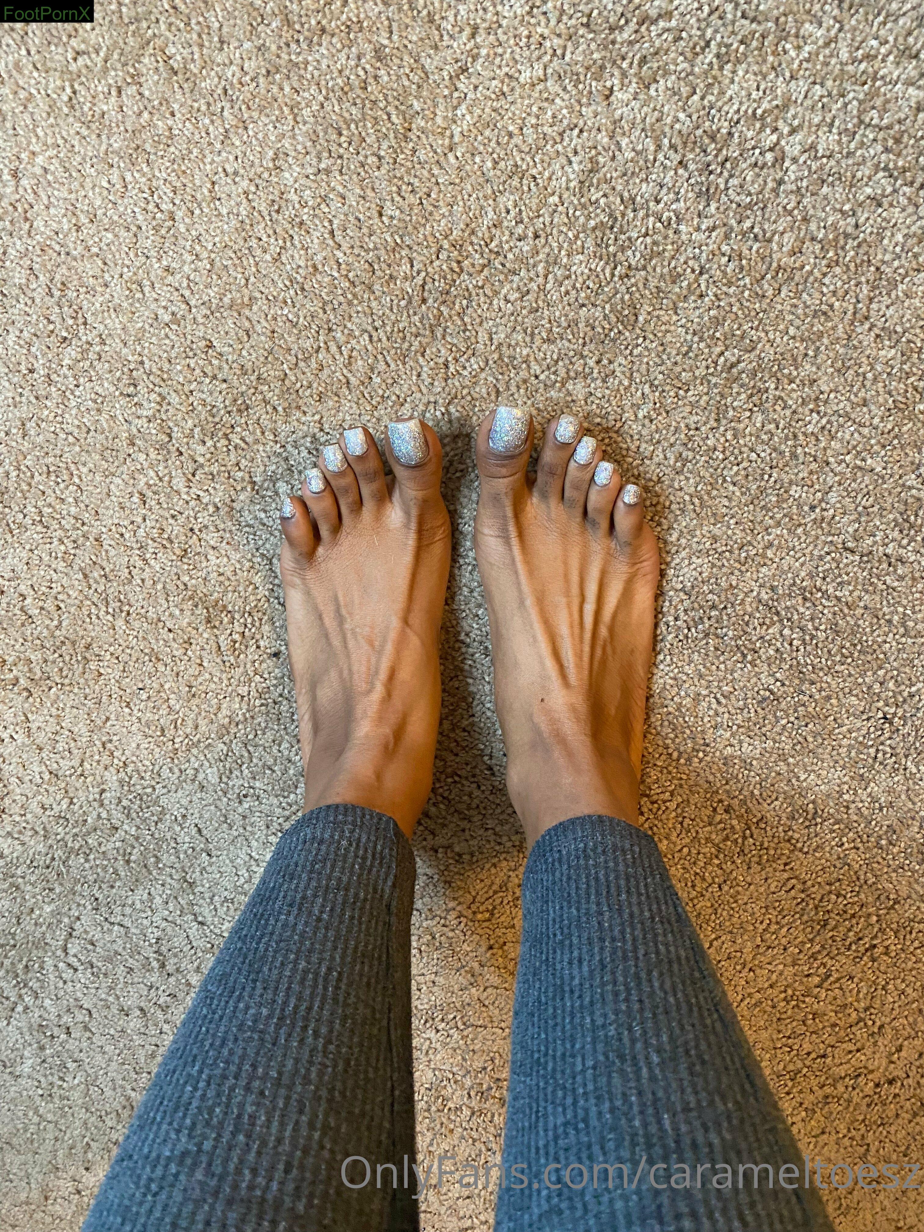 carameltoesz feet