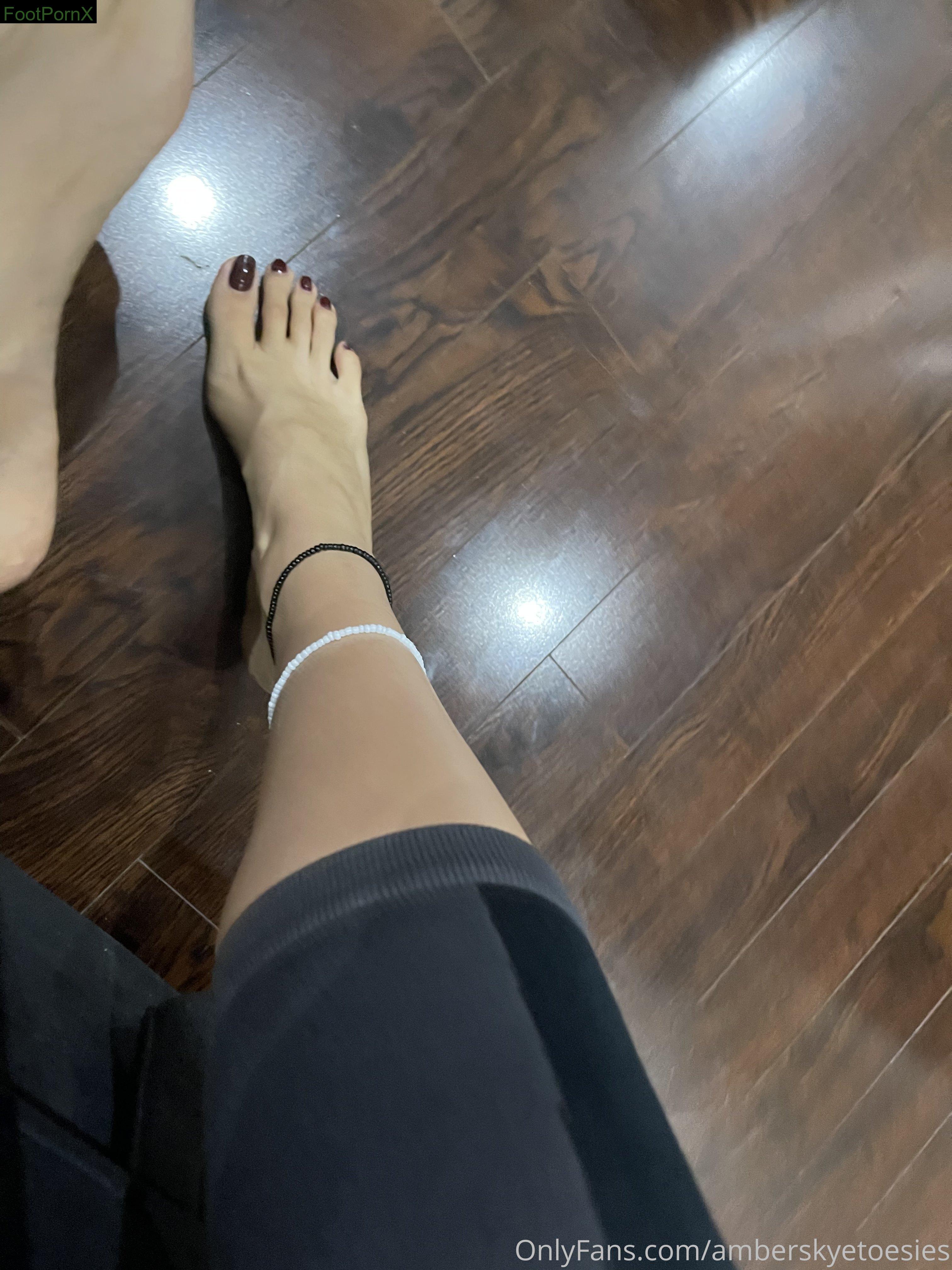 amberskyetoesies feet