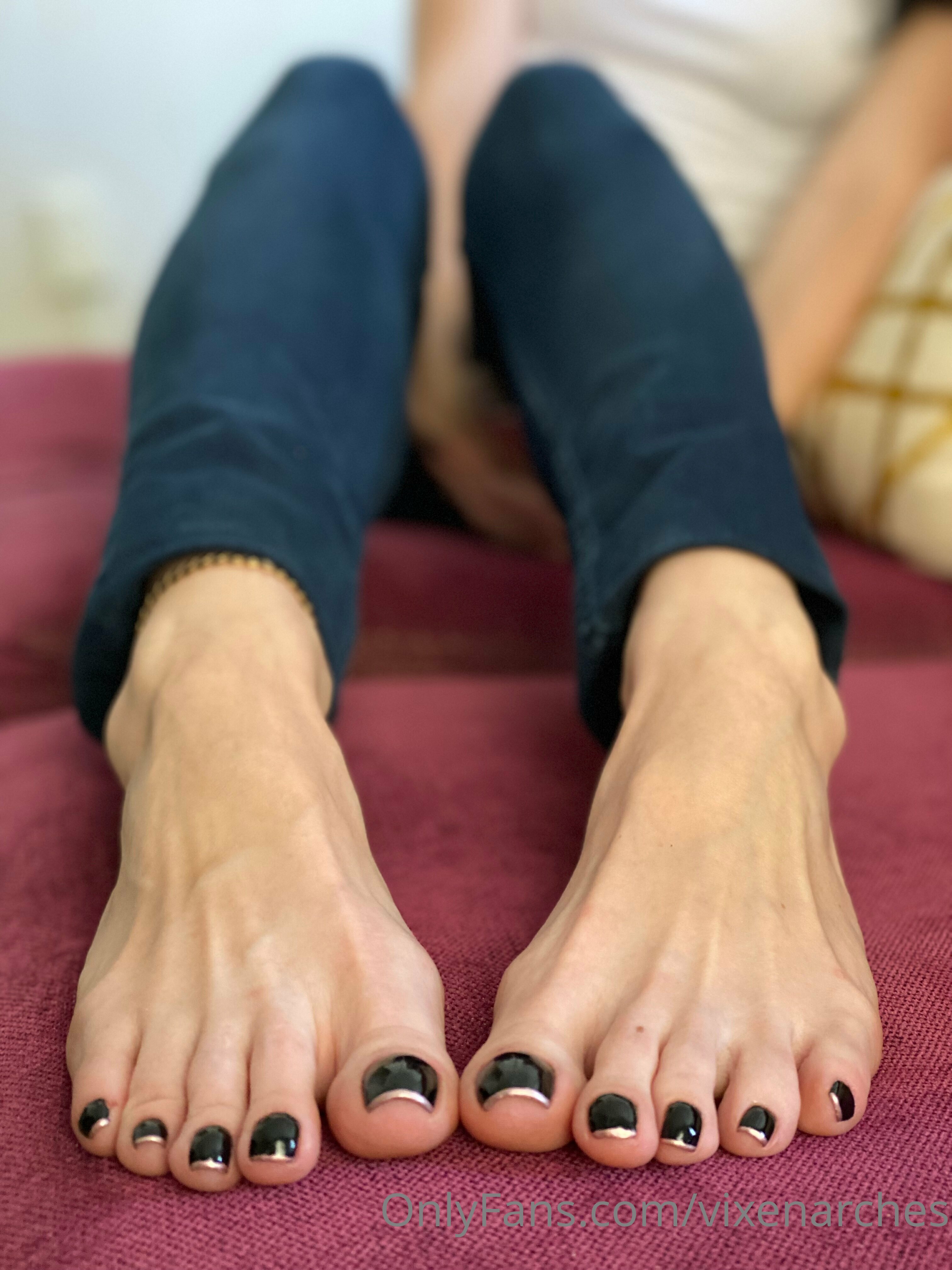 vixenarches feet