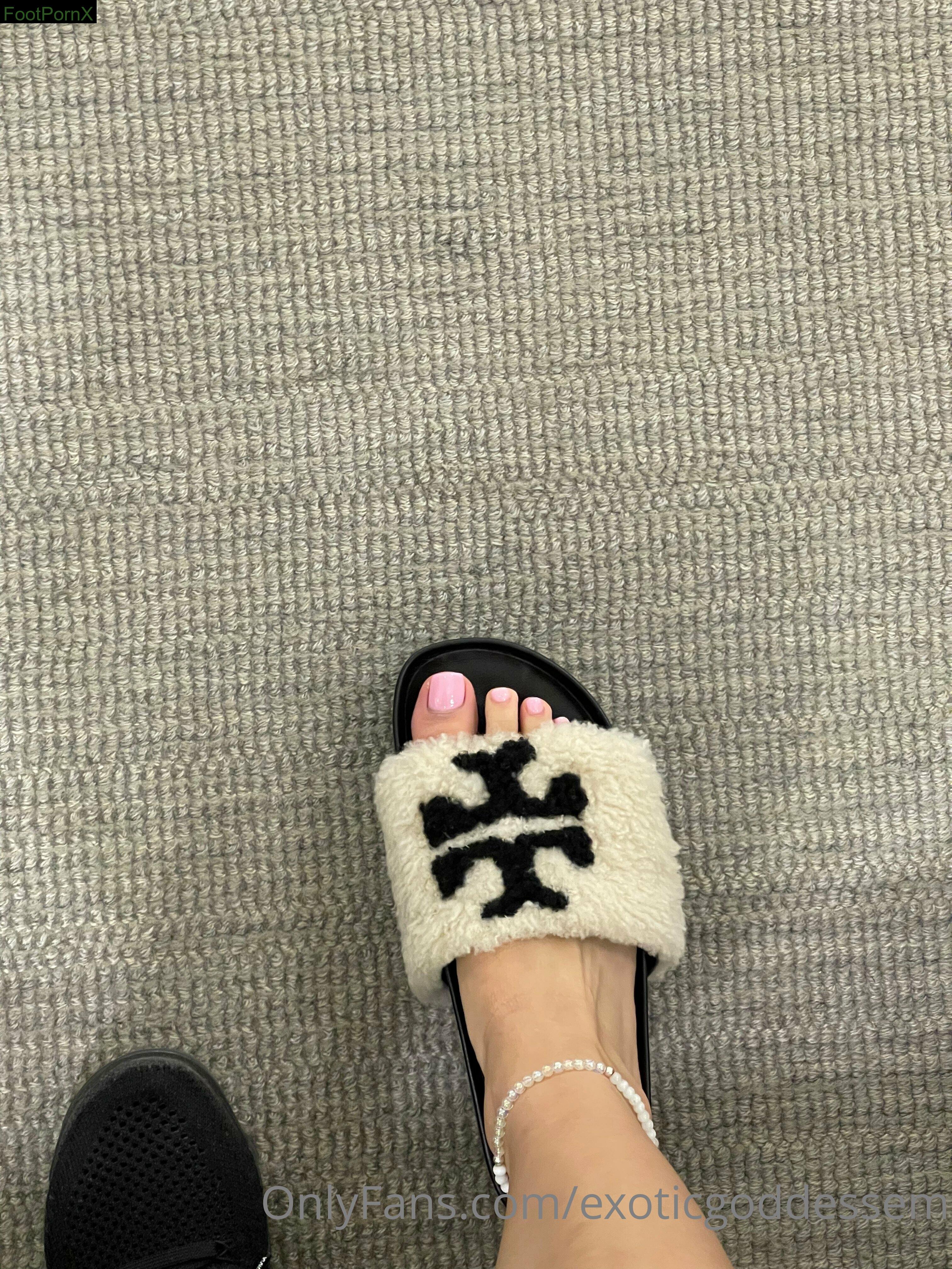 exoticgoddessem feet