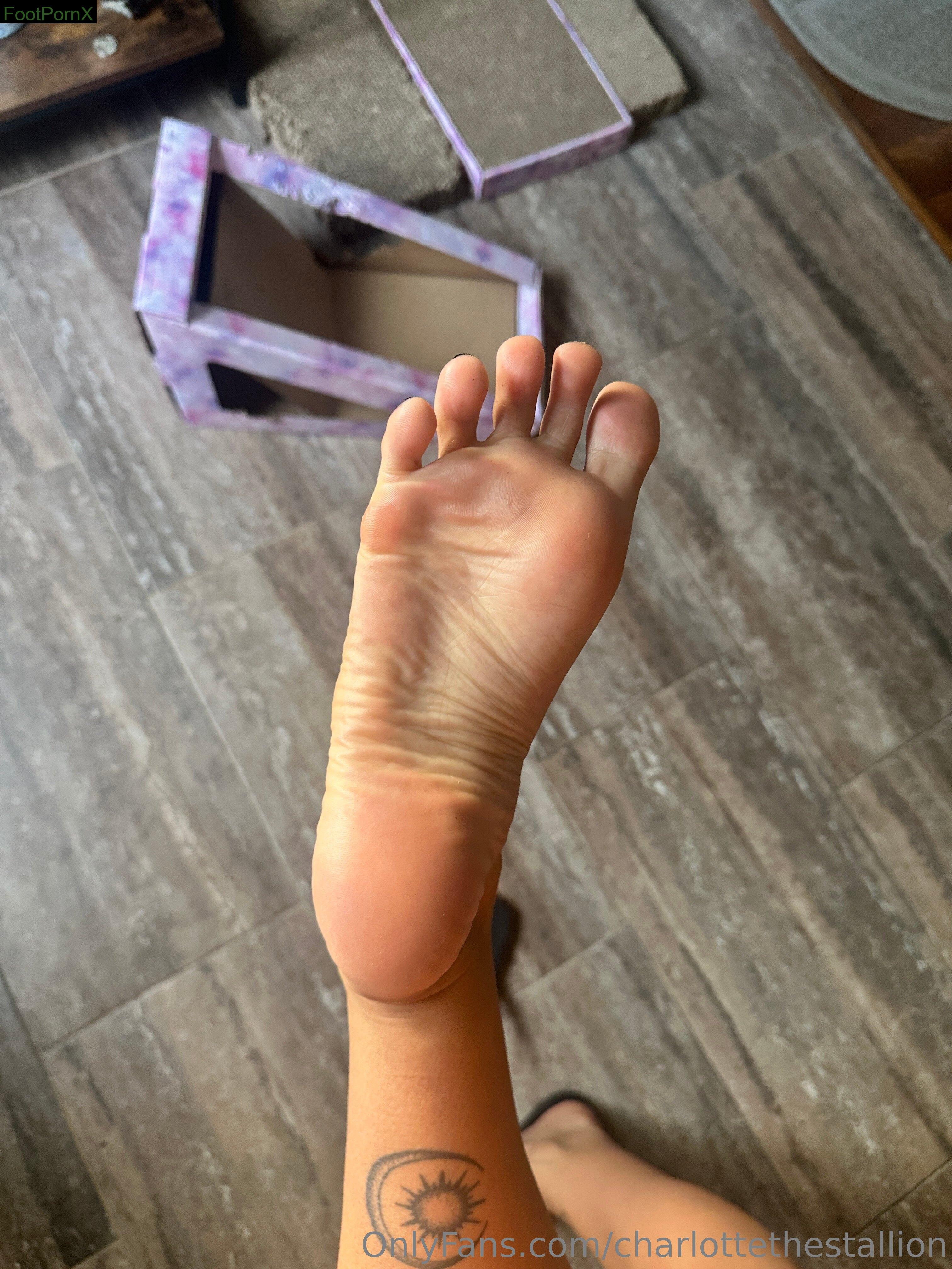 charlottethestallion feet