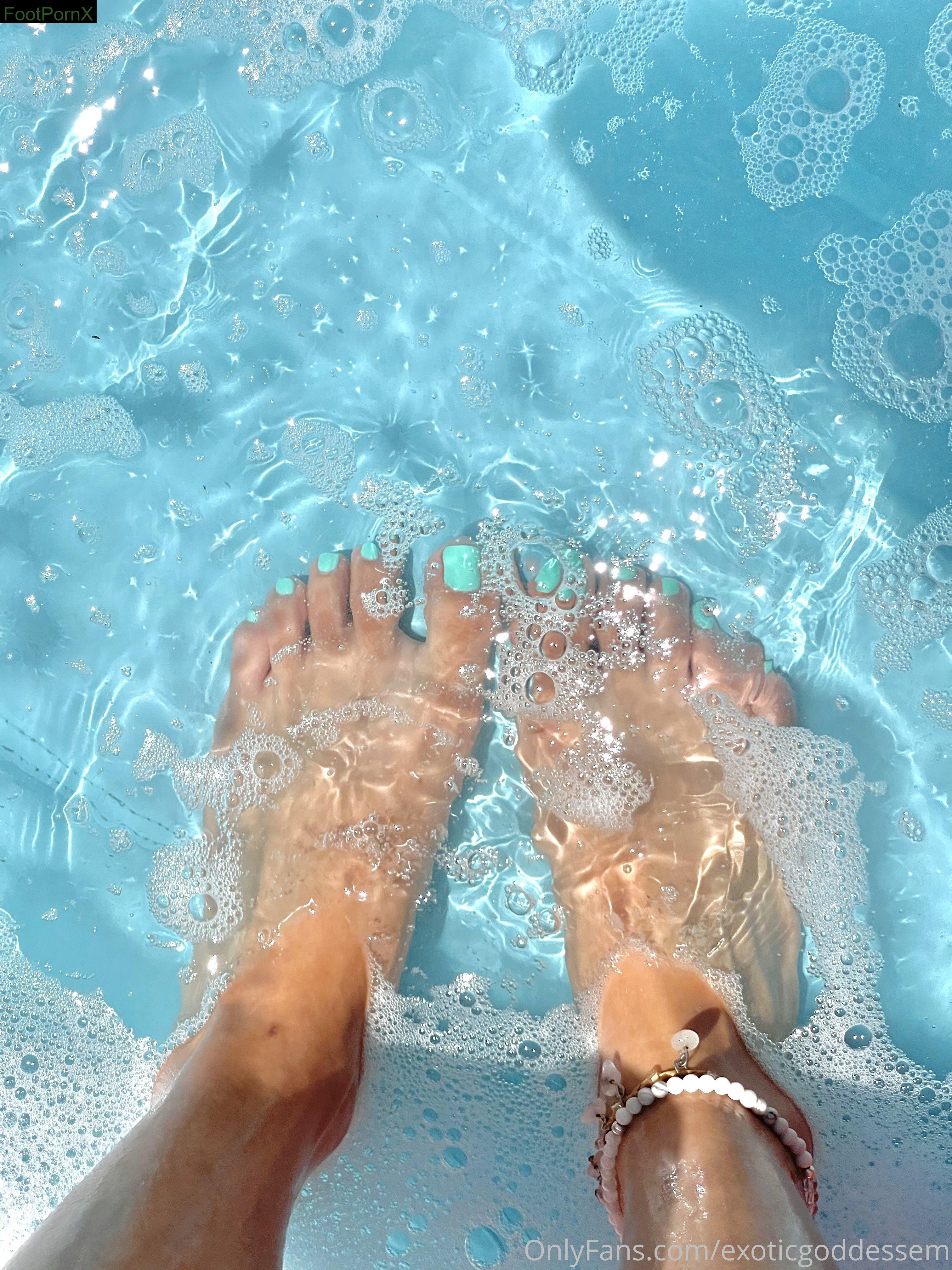 exoticgoddessem feet
