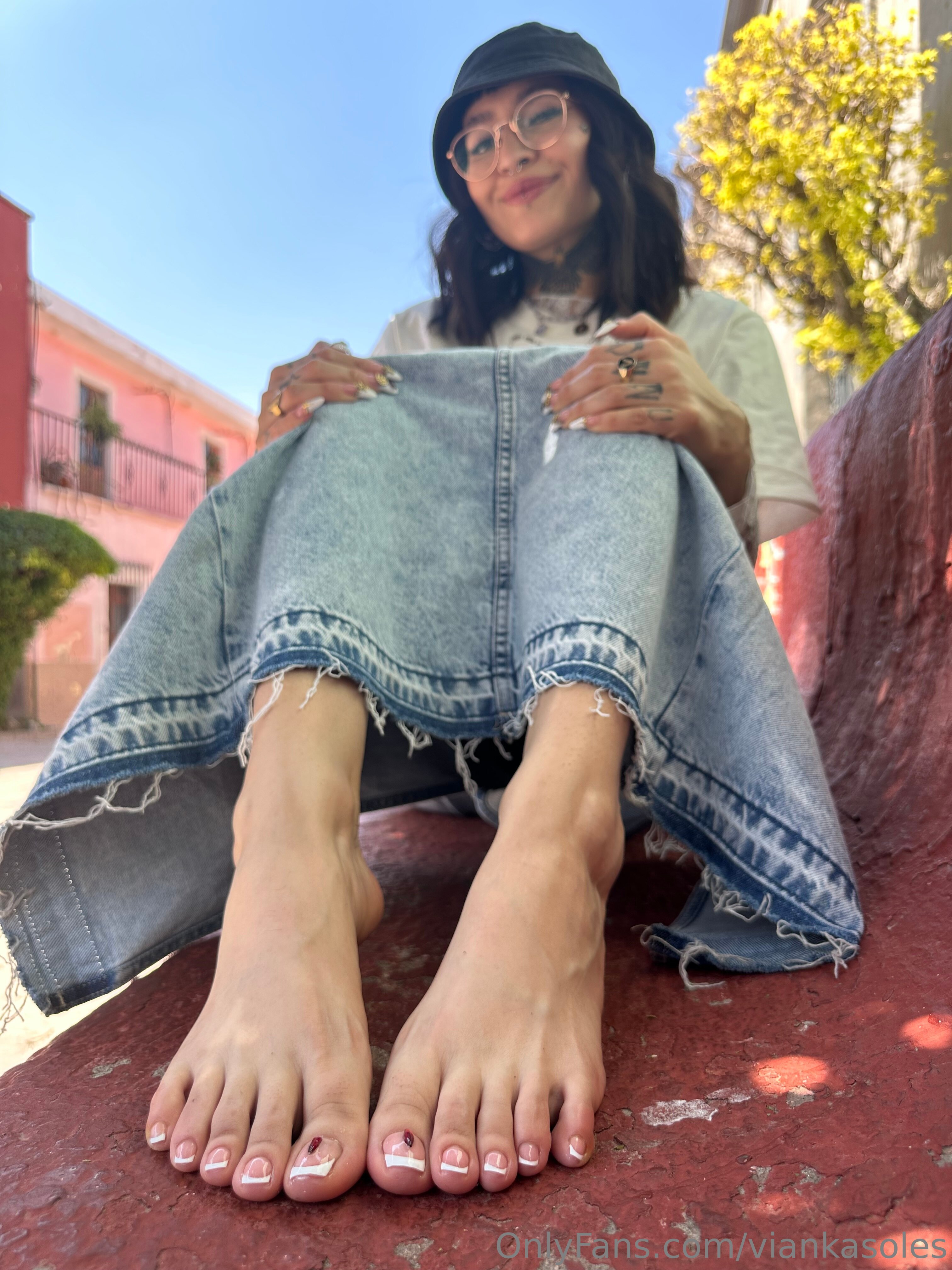 viankasoles feet