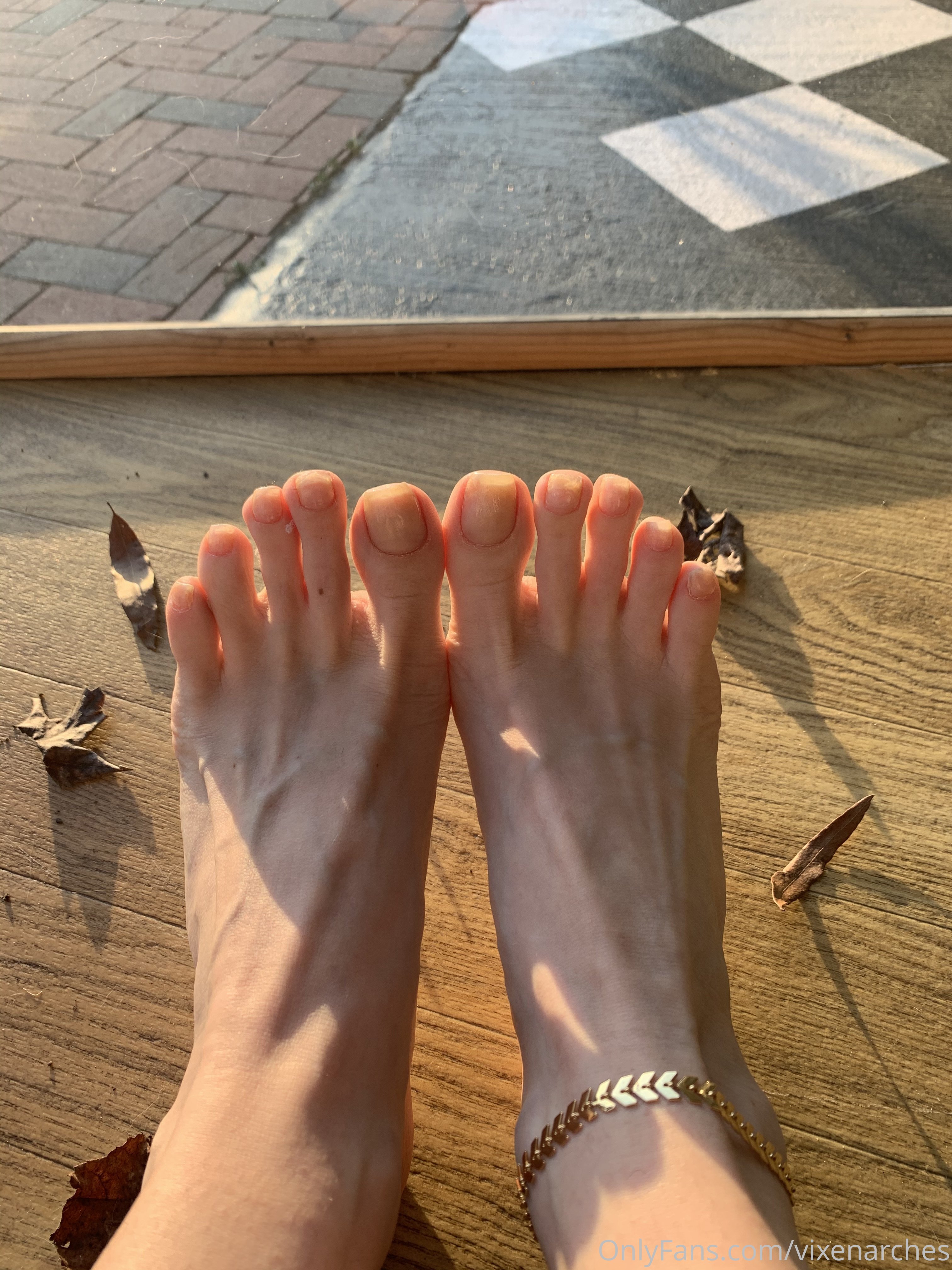 vixenarches feet