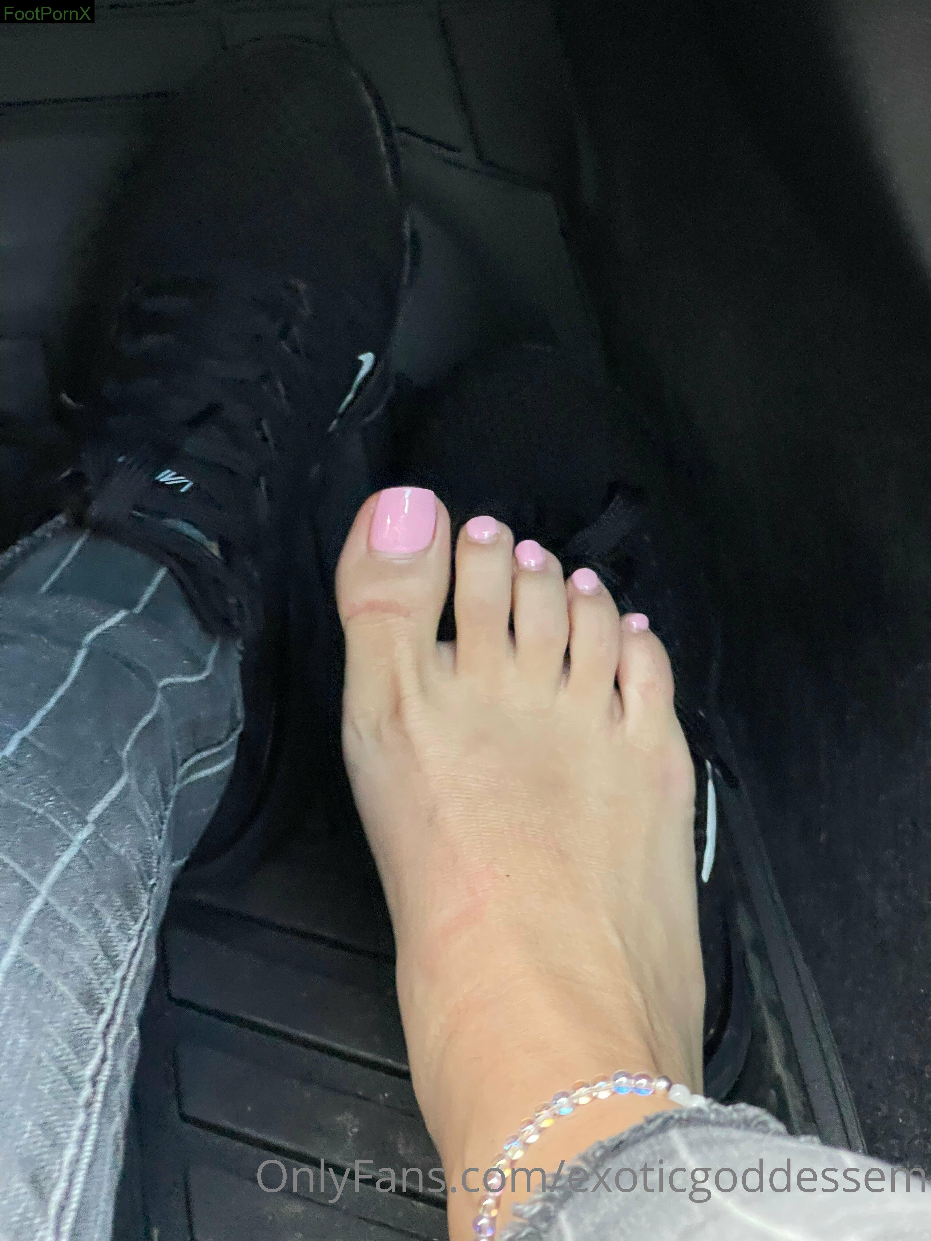 exoticgoddessem feet