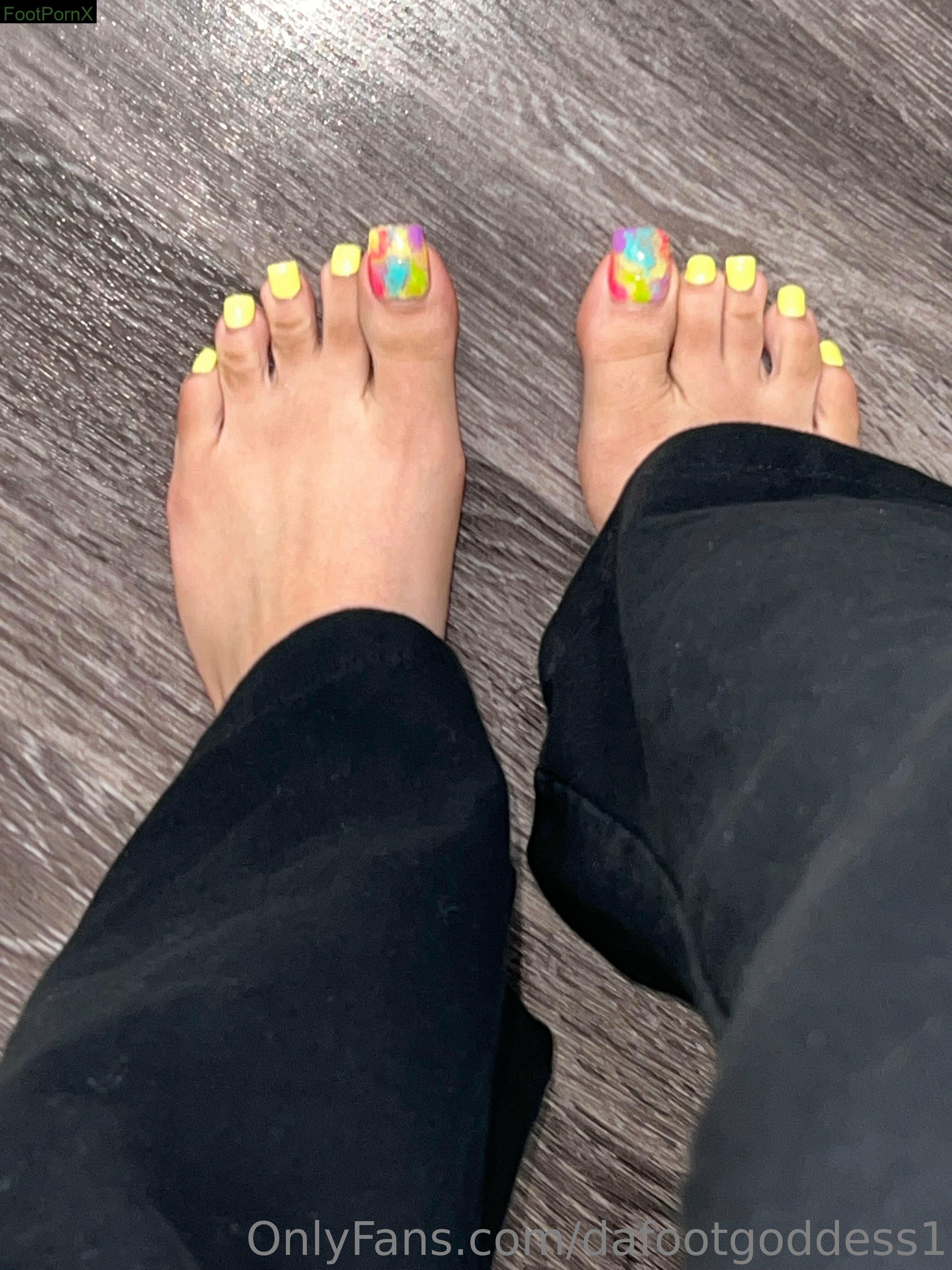 dafootgoddess1 feet