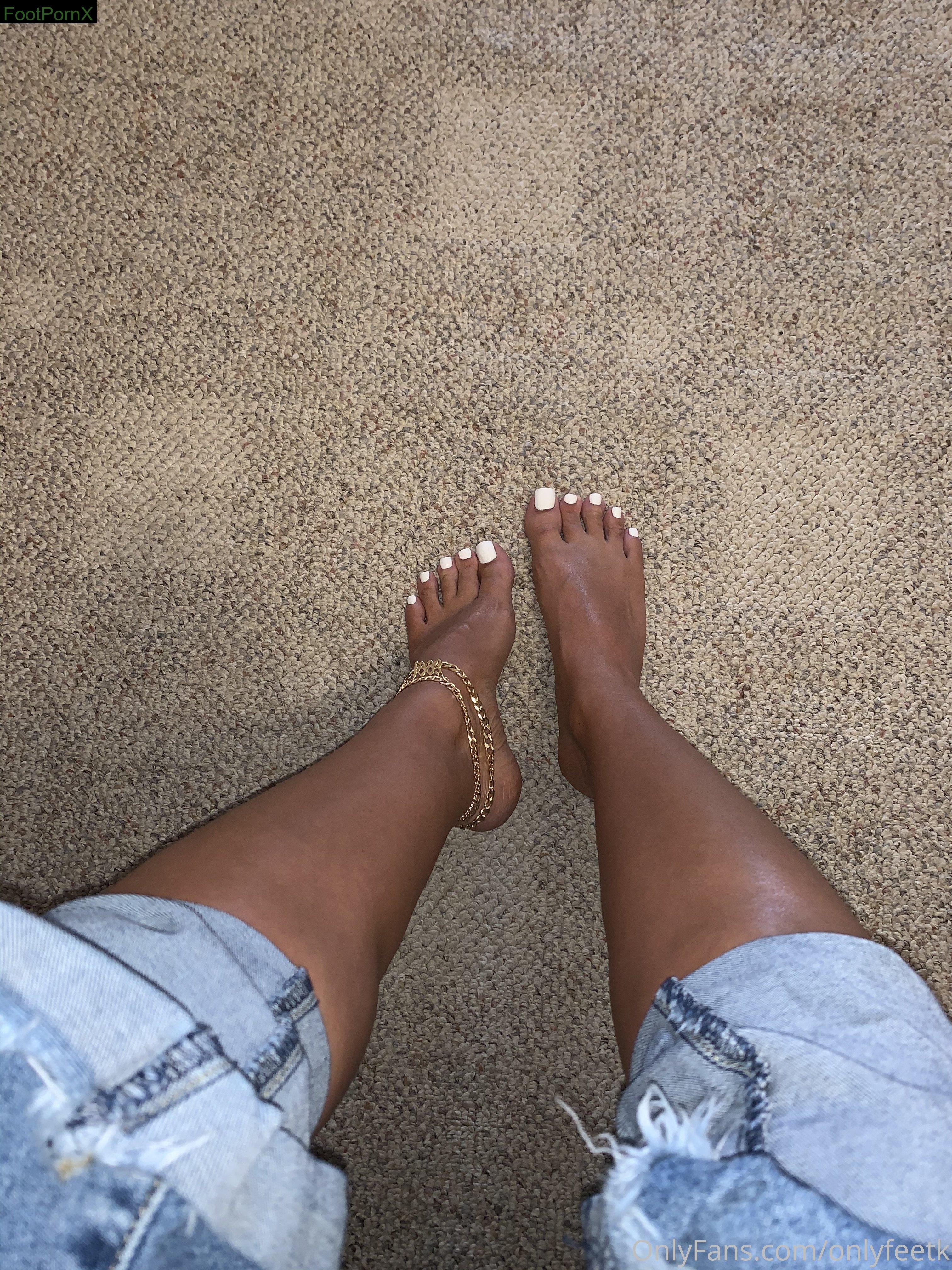 pinkprinsessa feet