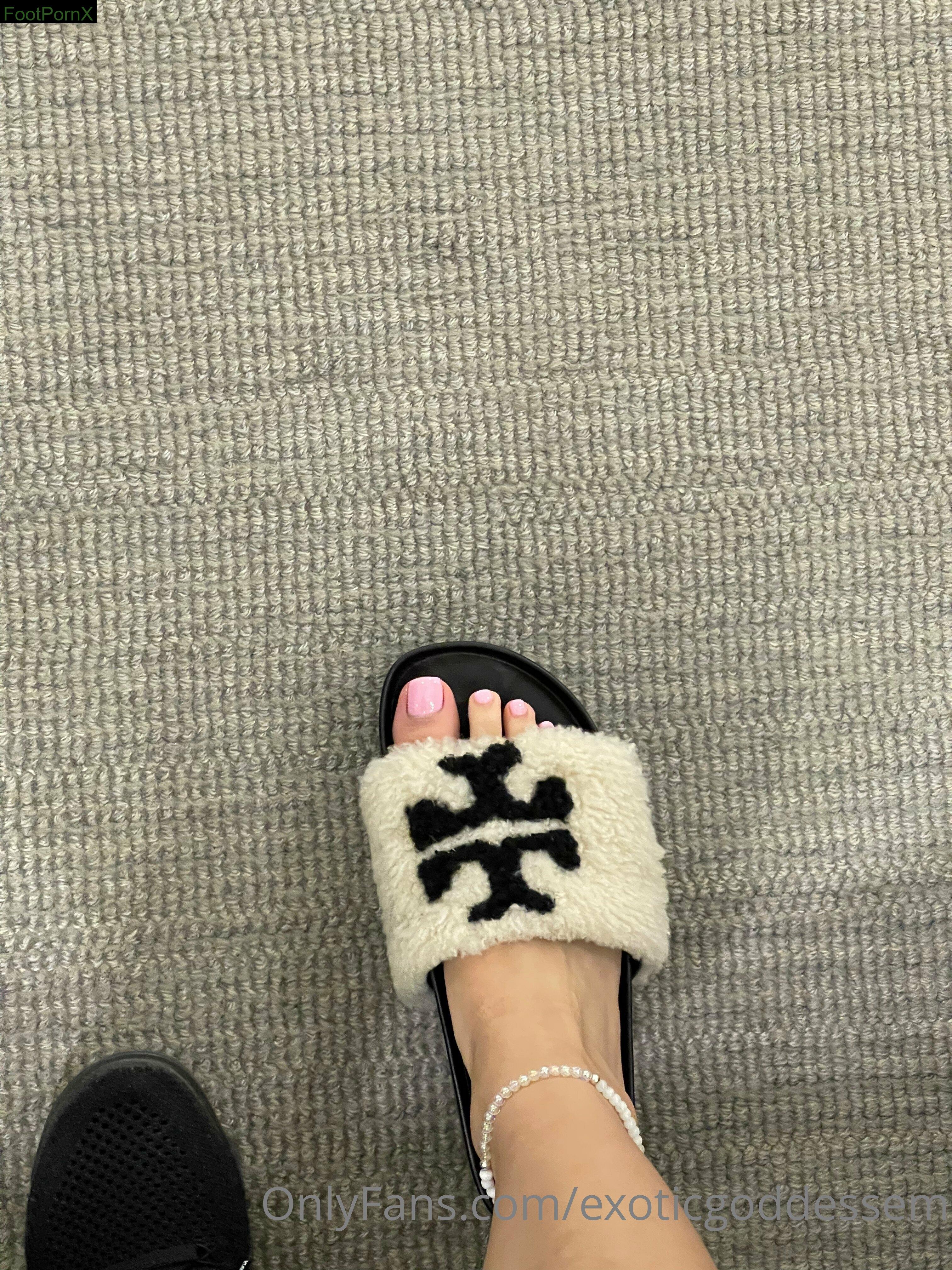 exoticgoddessem feet