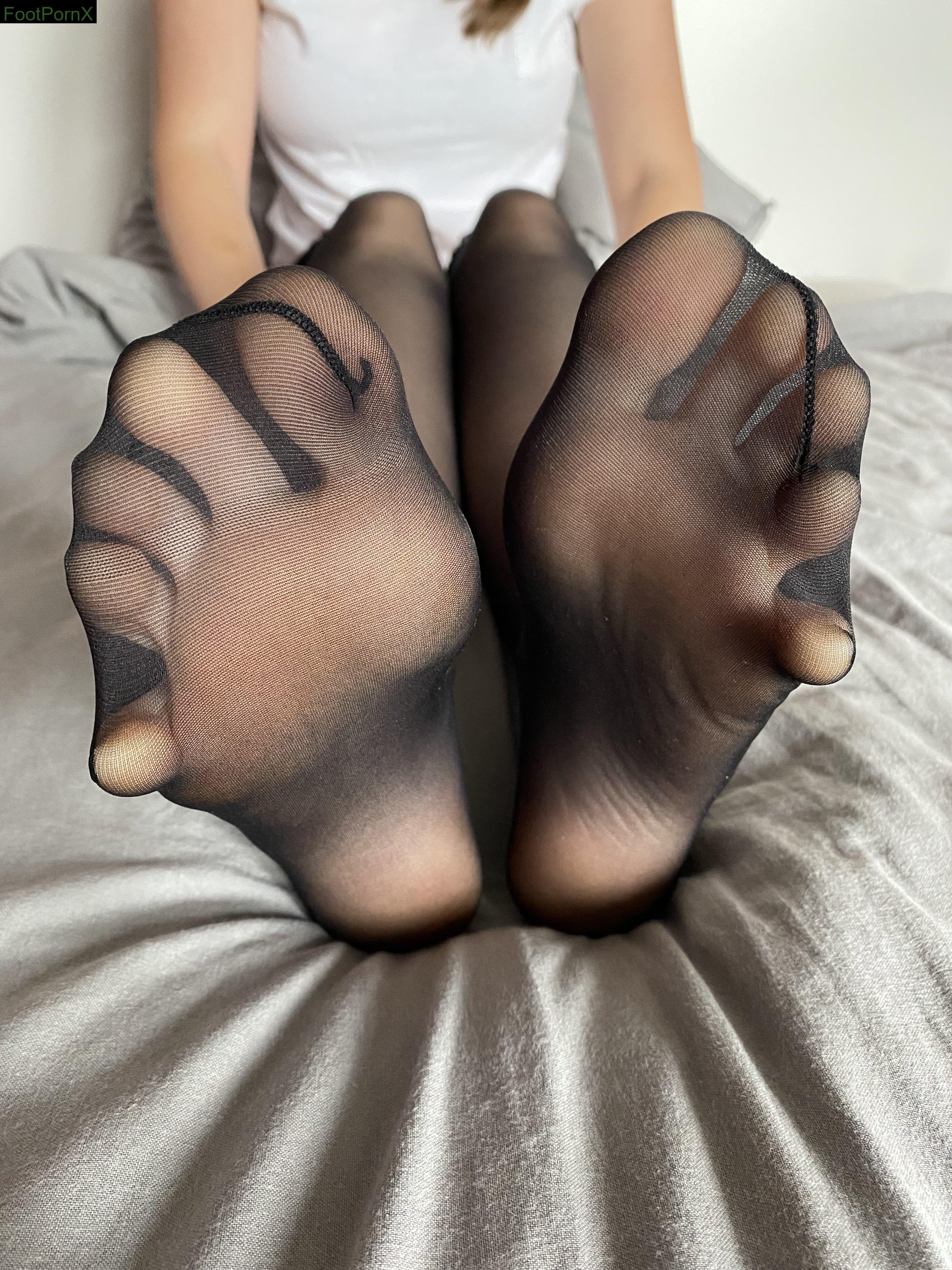 averyysfeet feet