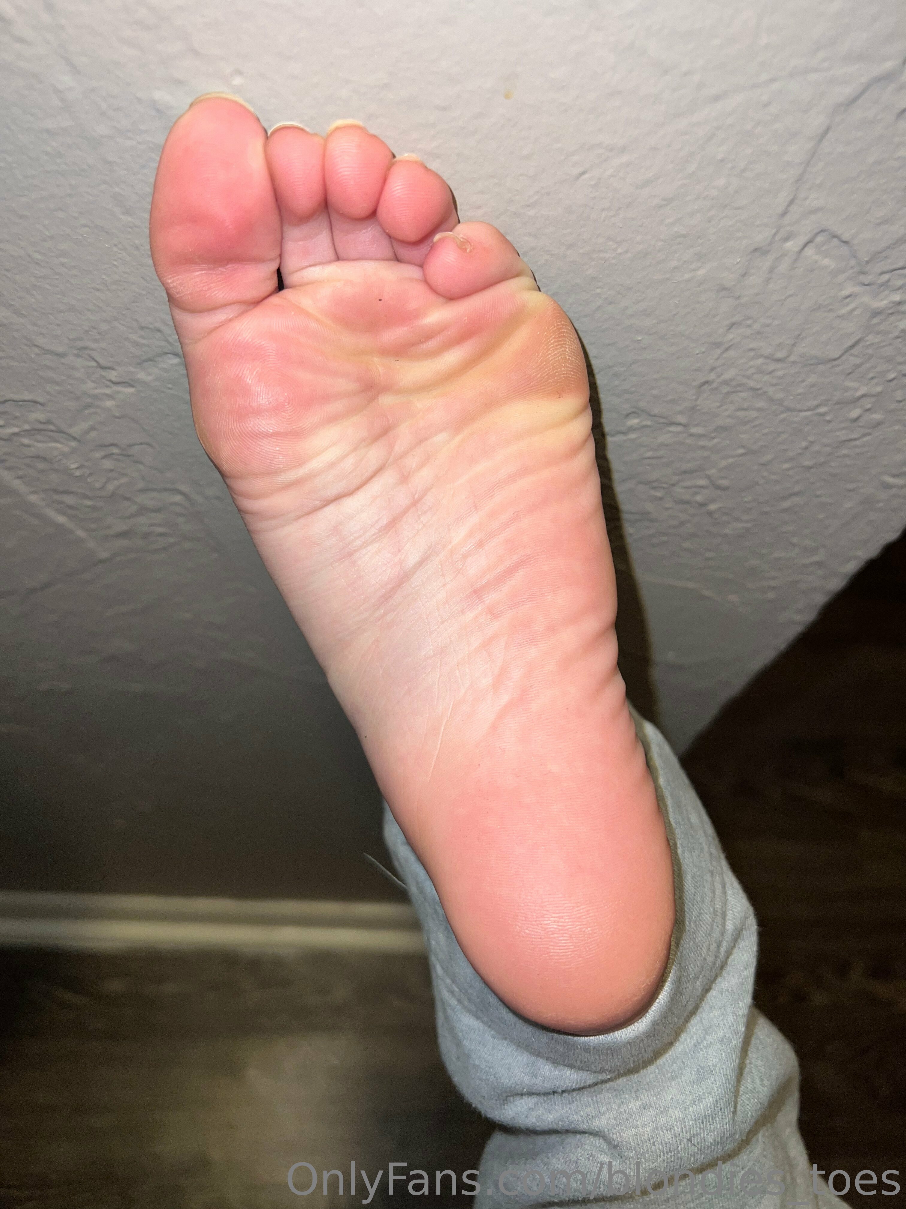 brees_feet1 feet