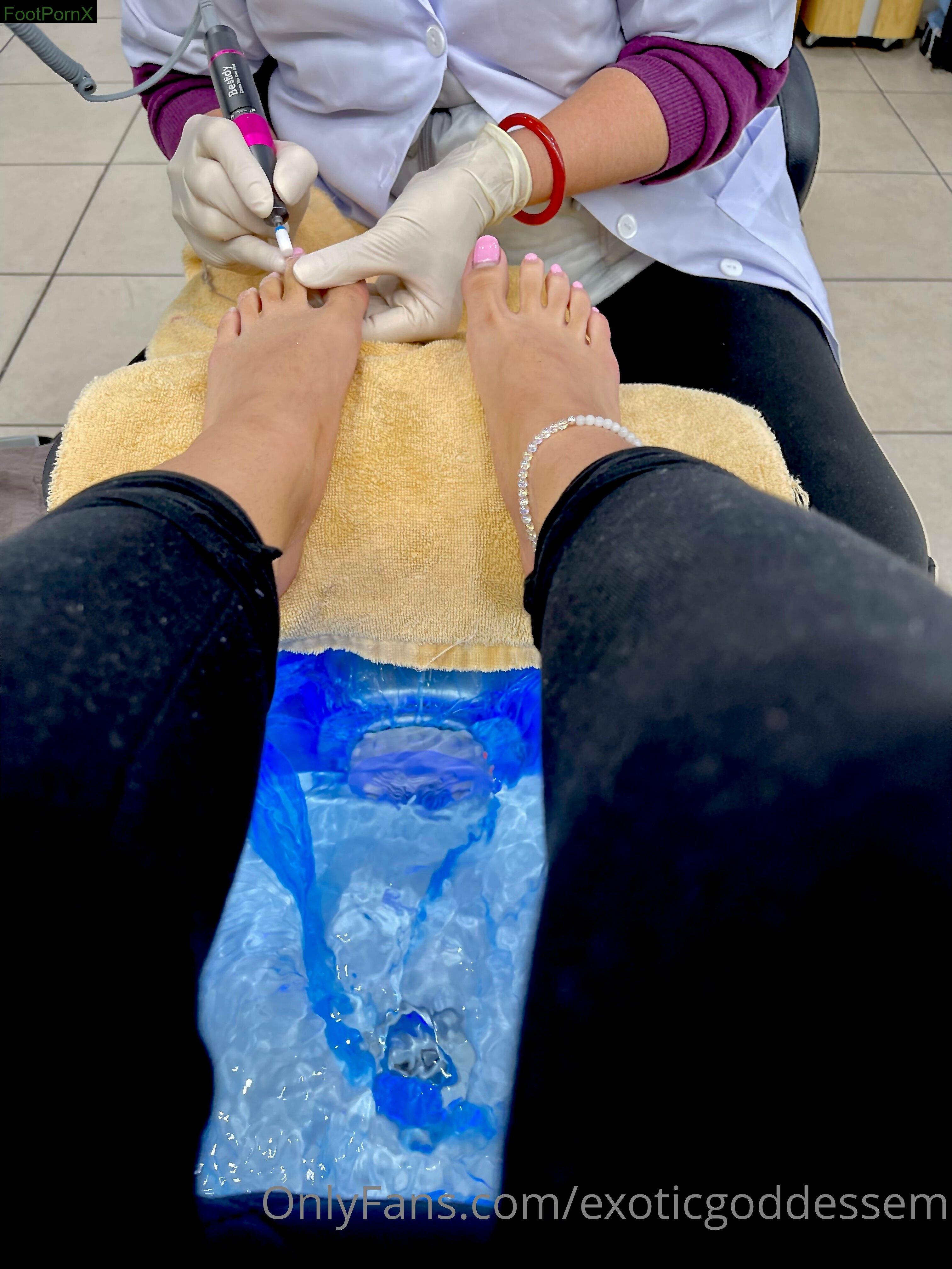 exoticgoddessem feet