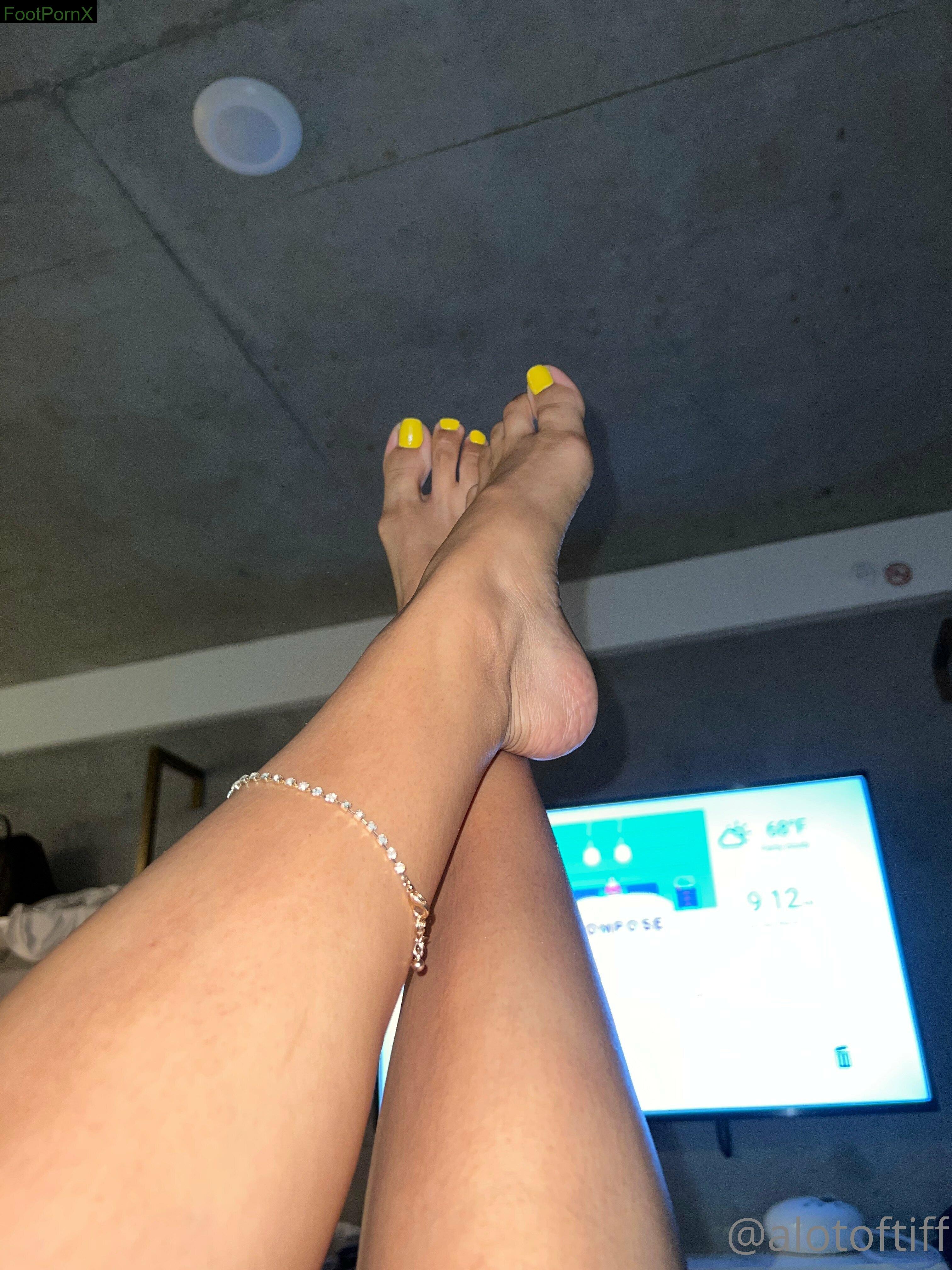 alotoftiff feet