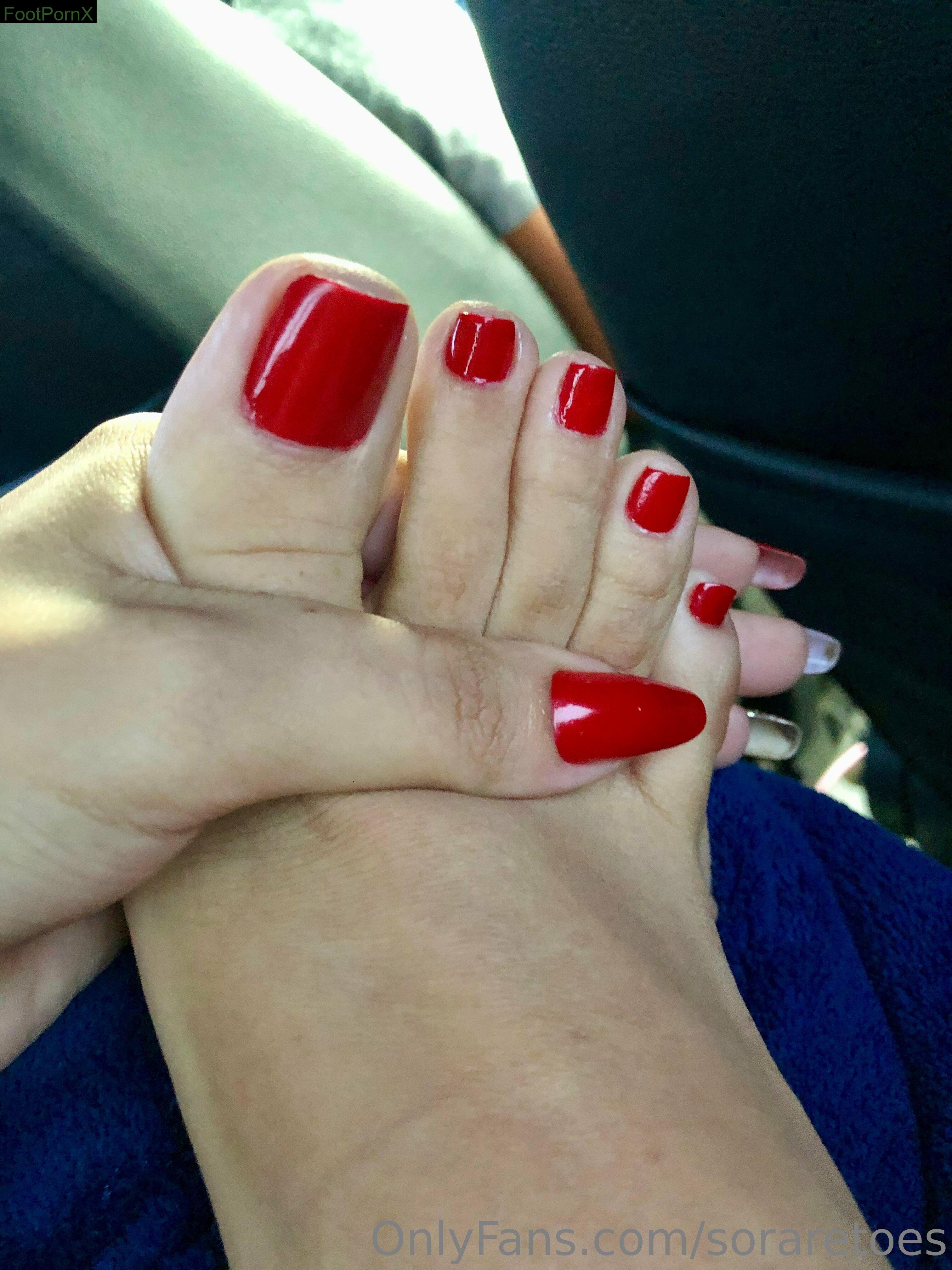 soraretoes feet