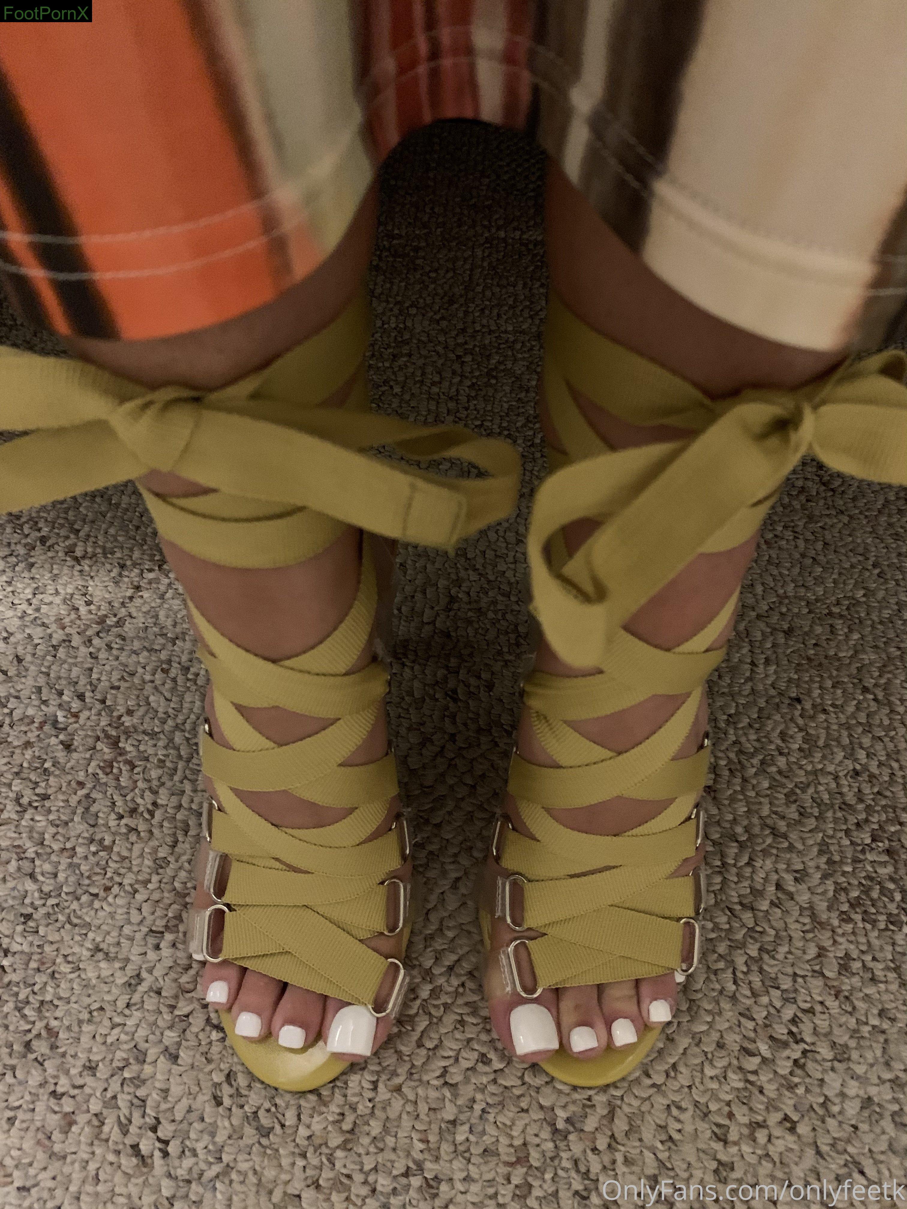 pinkprinsessa feet